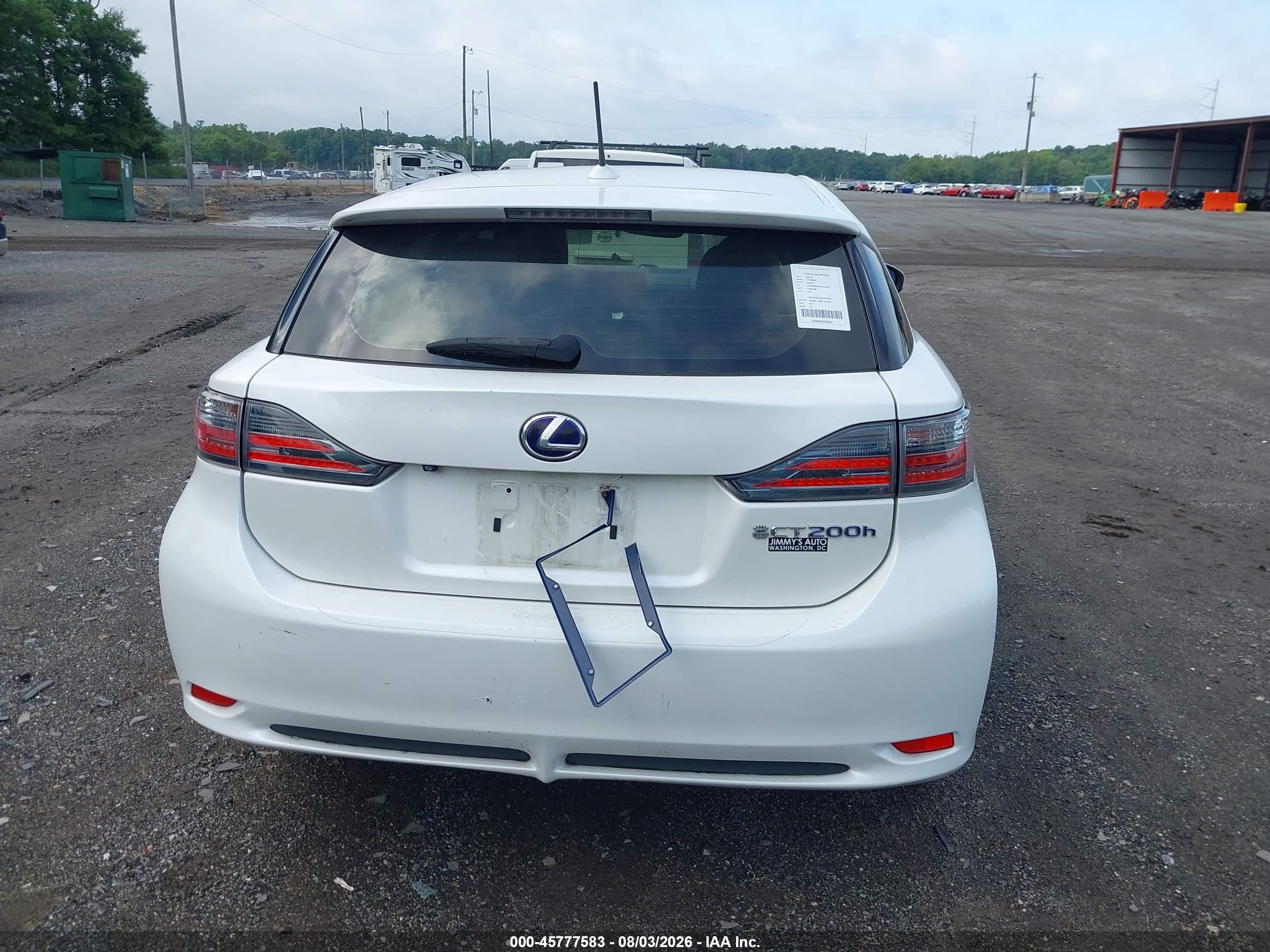 2013 Lexus Ct 200h   White vin: JTHKD5BHOD2152799