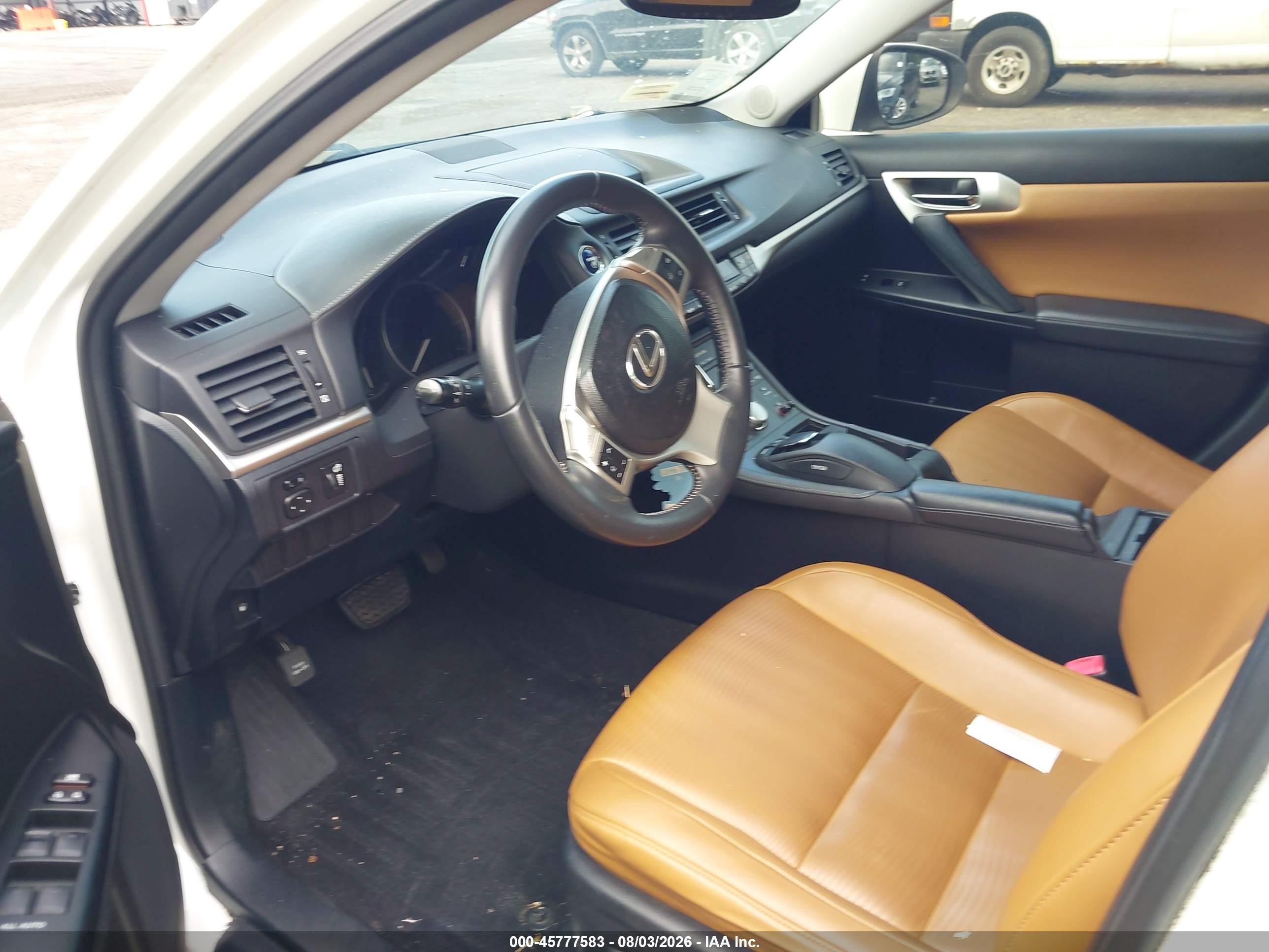 2013 Lexus Ct 200h   White vin: JTHKD5BHOD2152799