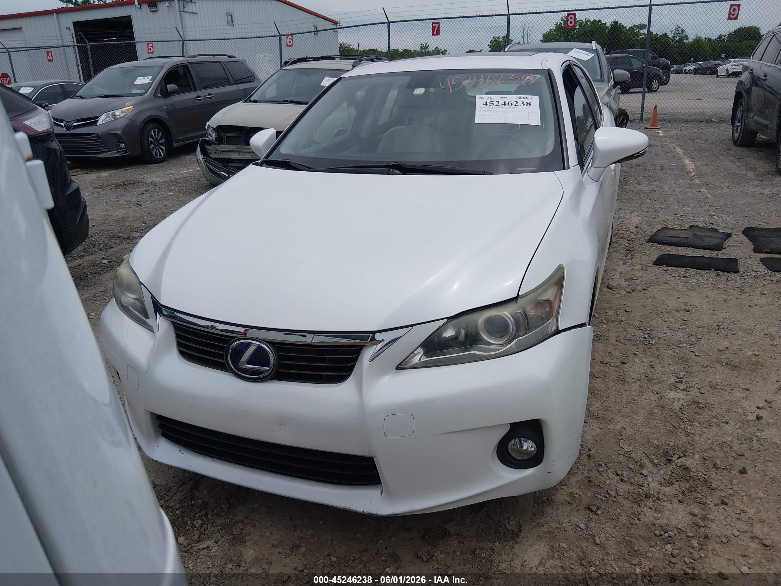 2011 Lexus Ct 200h Premium White vin: JTHKD5BHXB2027726