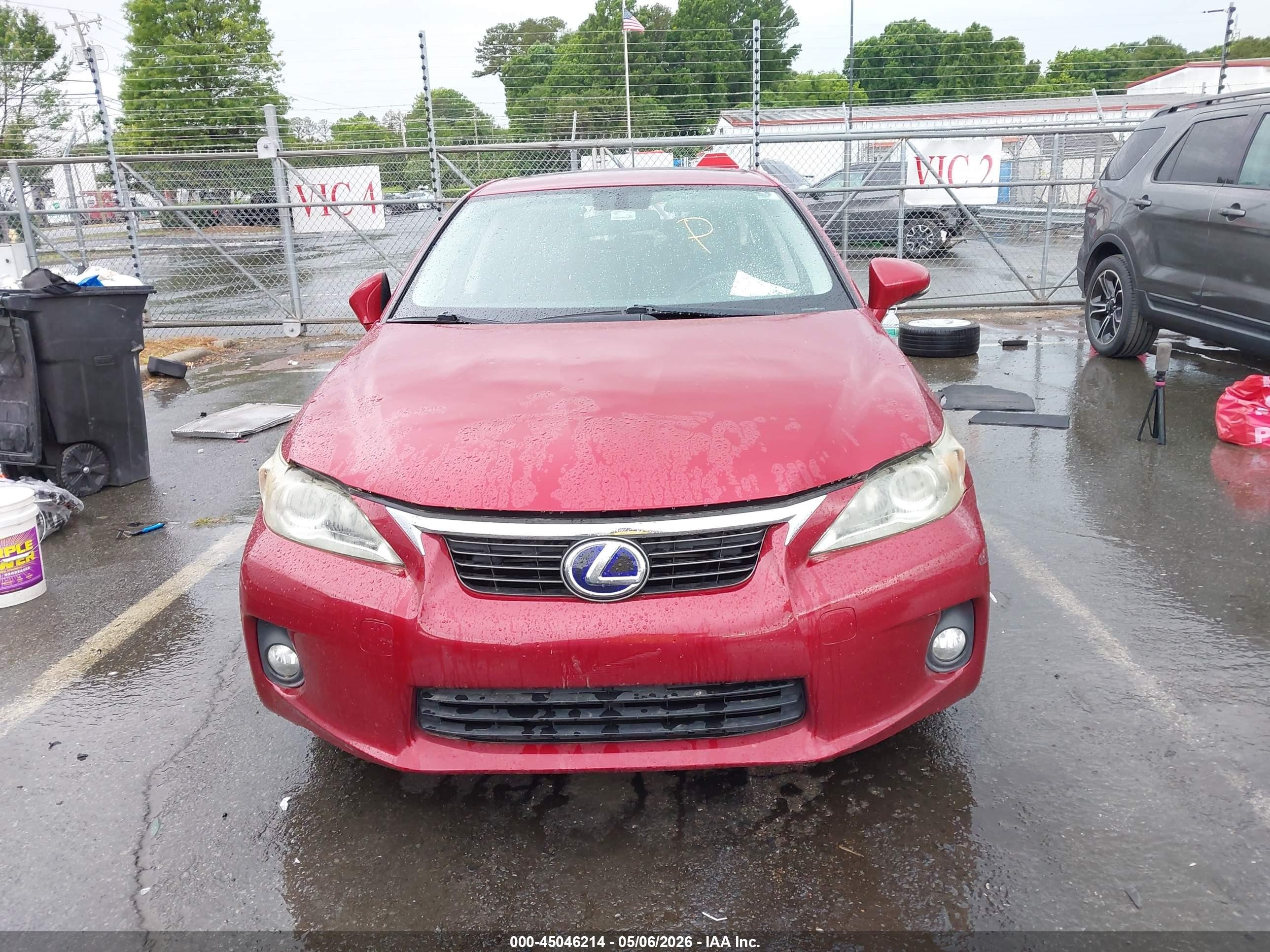 2012 Lexus Ct 200h Premium Red vin: JTHKD5BHXC2055902