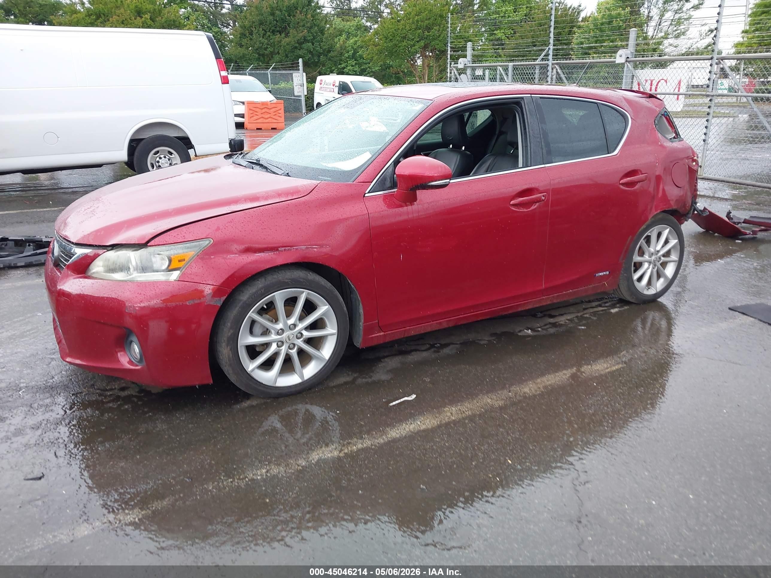 2012 Lexus Ct 200h Premium Red vin: JTHKD5BHXC2055902