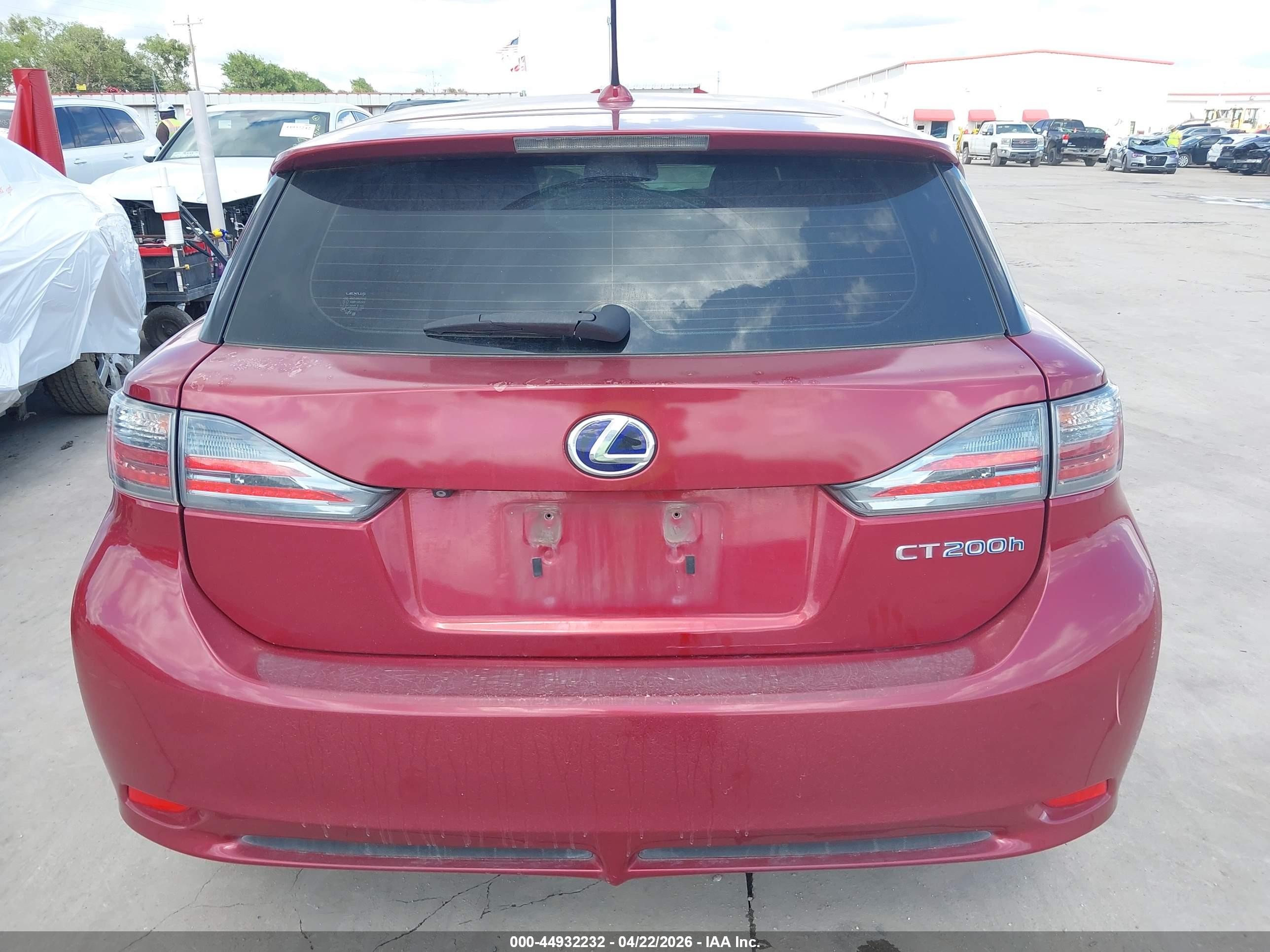 2012 Lexus Ct 200h Premium Red vin: JTHKD5BHXC2074868