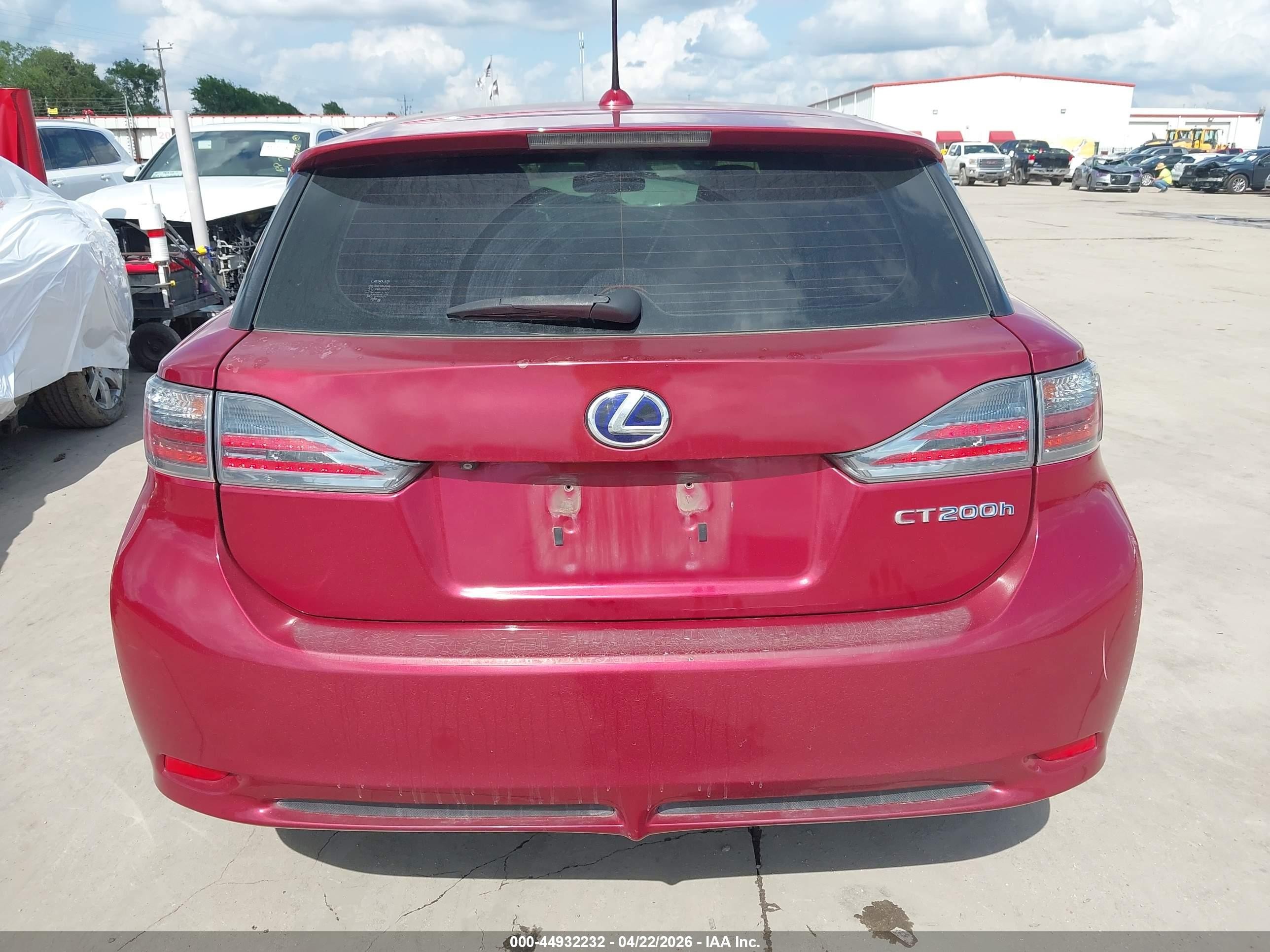 2012 Lexus Ct 200h Premium Red vin: JTHKD5BHXC2074868