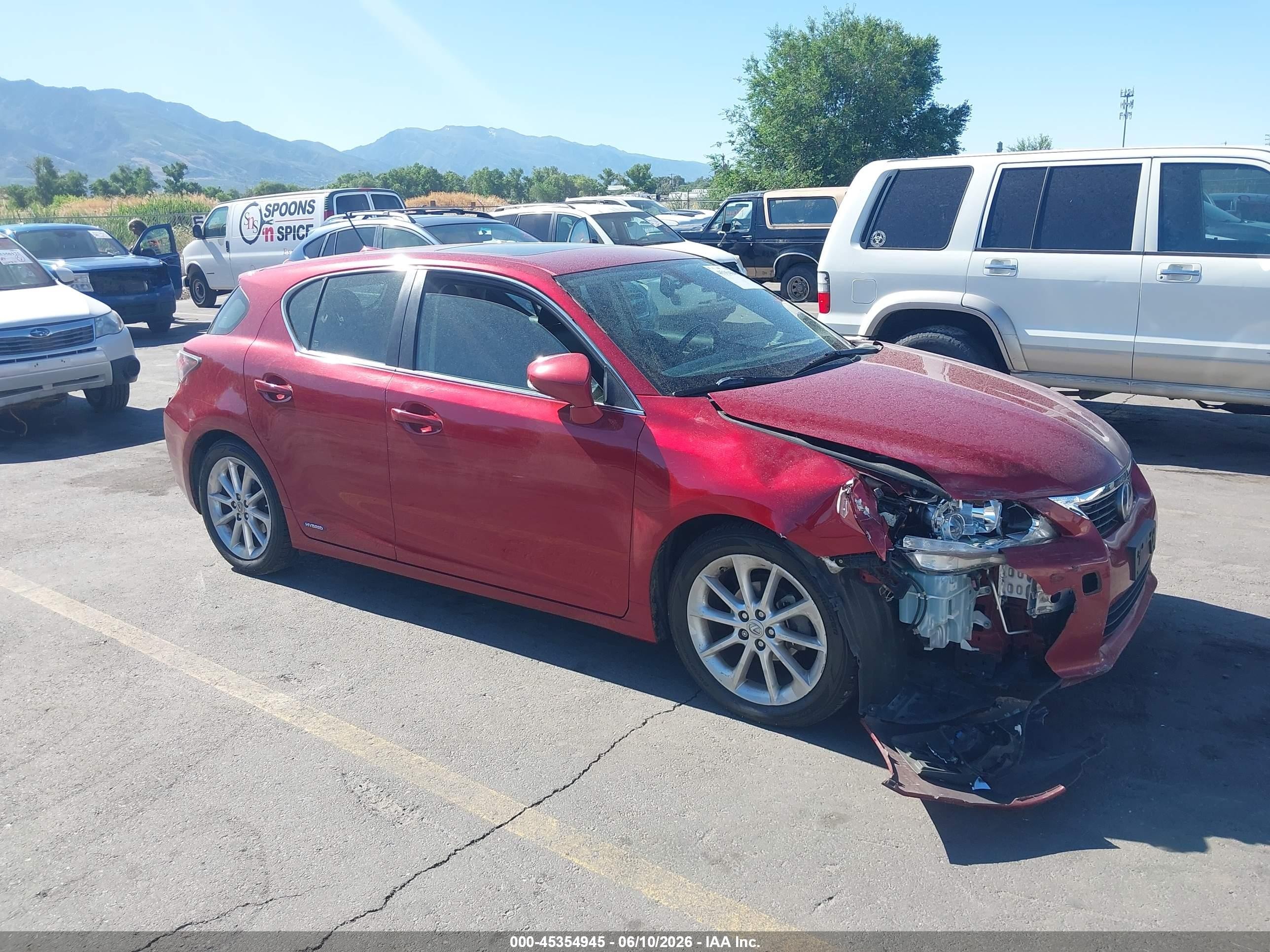 2013 Lexus Ct 200h   Red vin: JTHKD5BHXD2138005