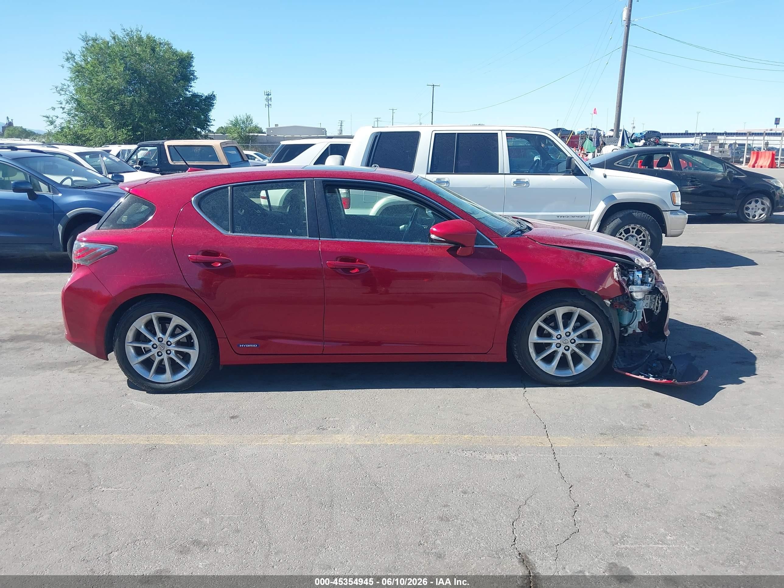 2013 Lexus Ct 200h   Red vin: JTHKD5BHXD2138005