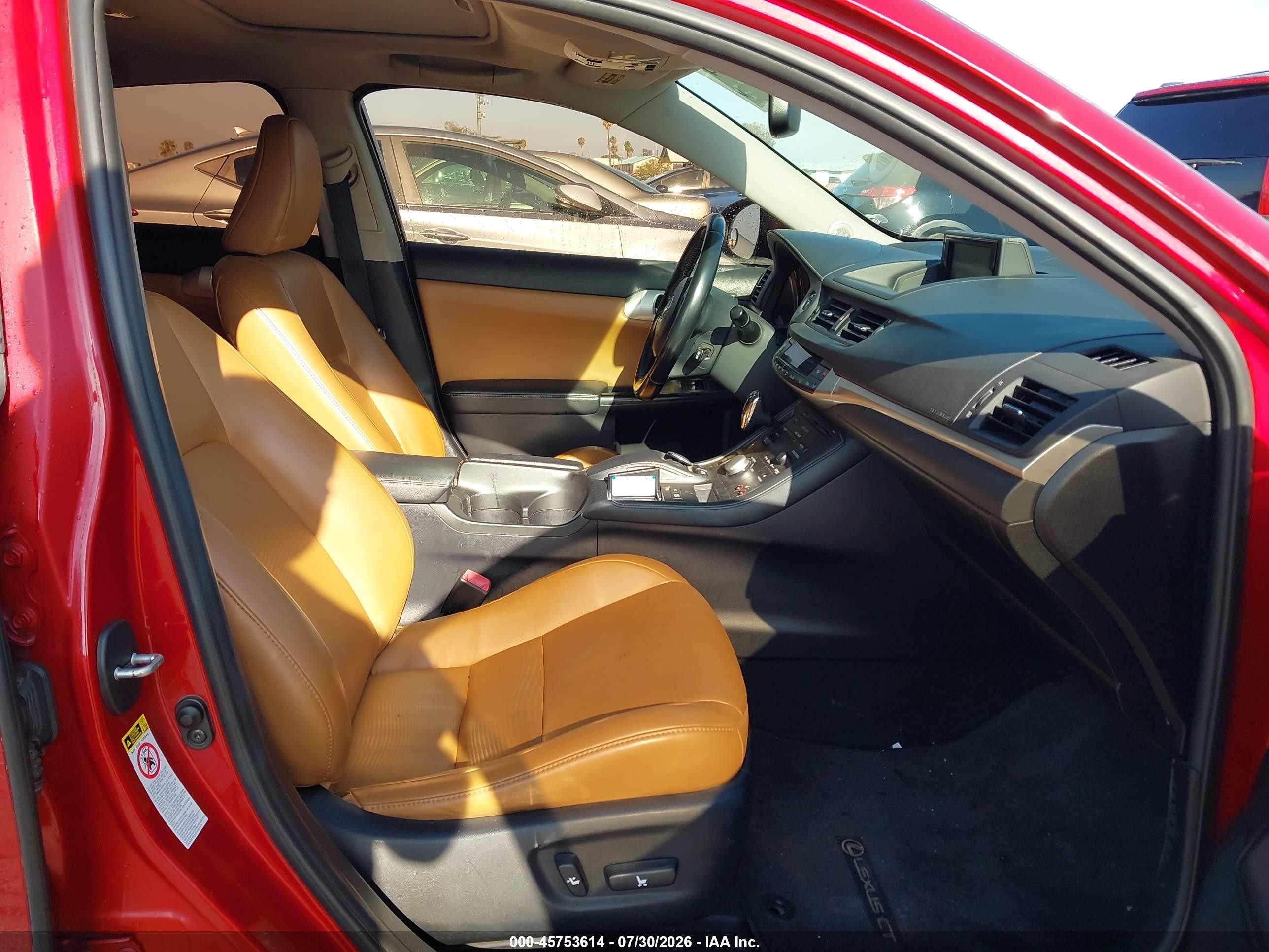 2013 Lexus Ct 200h Red vin: JTHKD5BHXD2148307