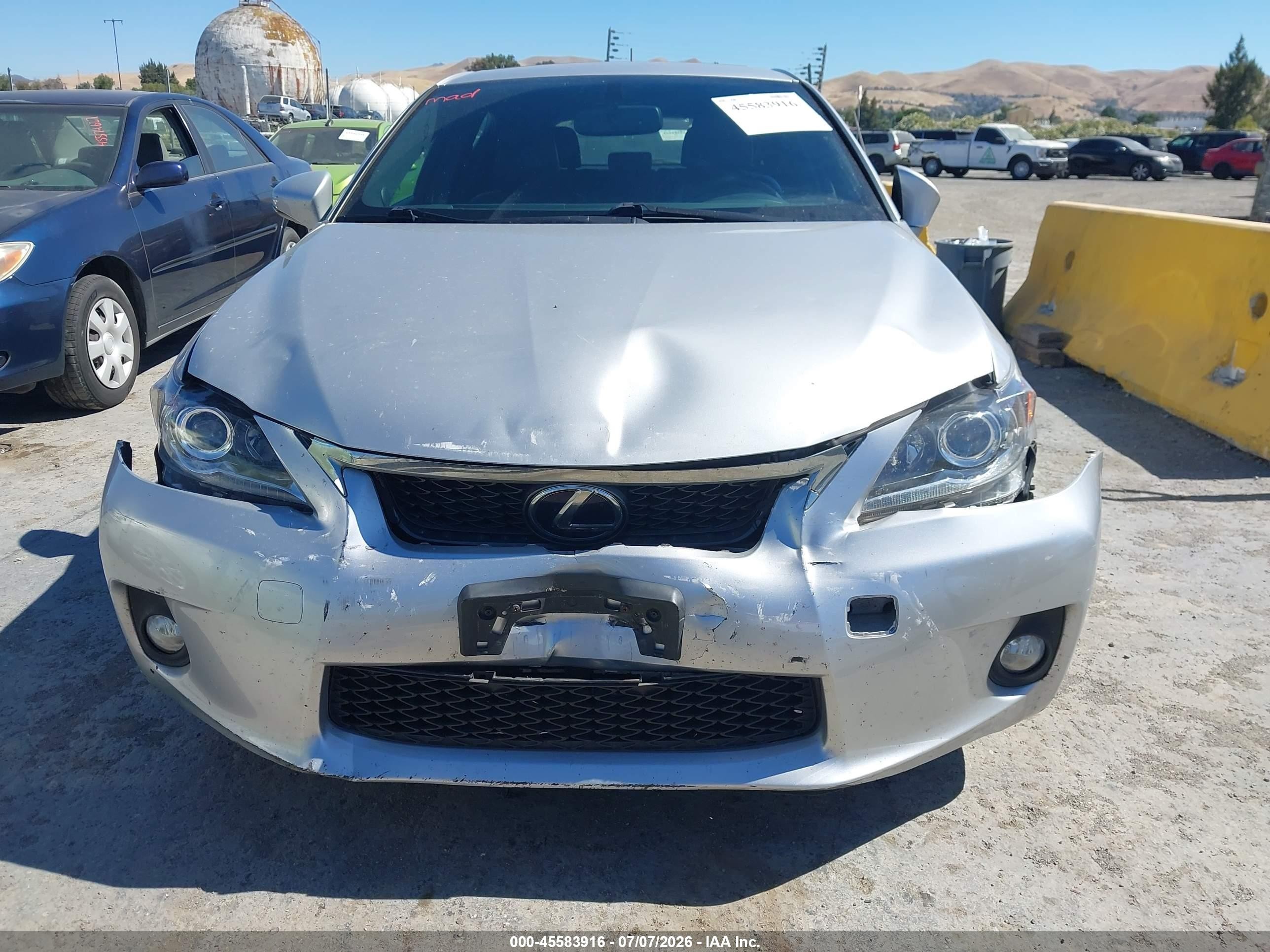2013 Lexus Ct 200h   Silver vin: JTHKD5BHXD2170372