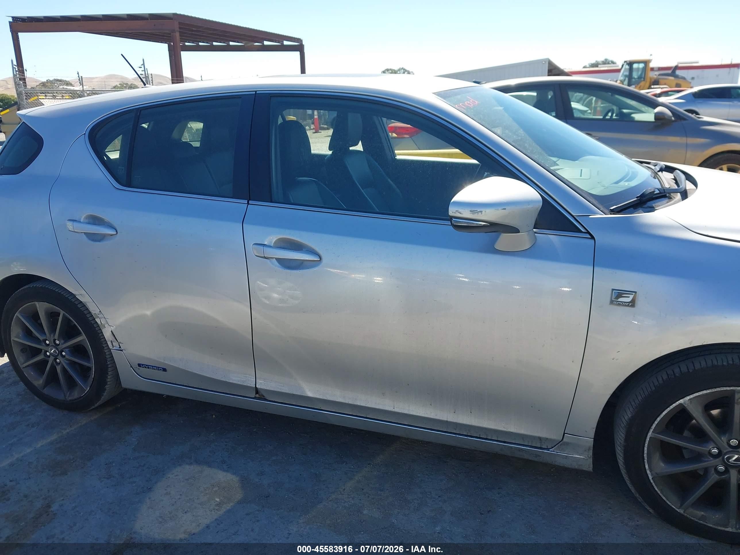 2013 Lexus Ct 200h   Silver vin: JTHKD5BHXD2170372