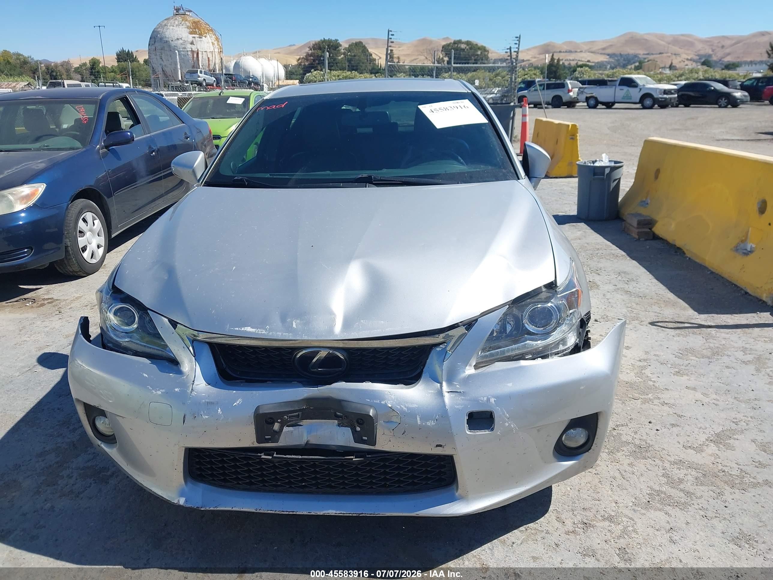 2013 Lexus Ct 200h   Silver vin: JTHKD5BHXD2170372