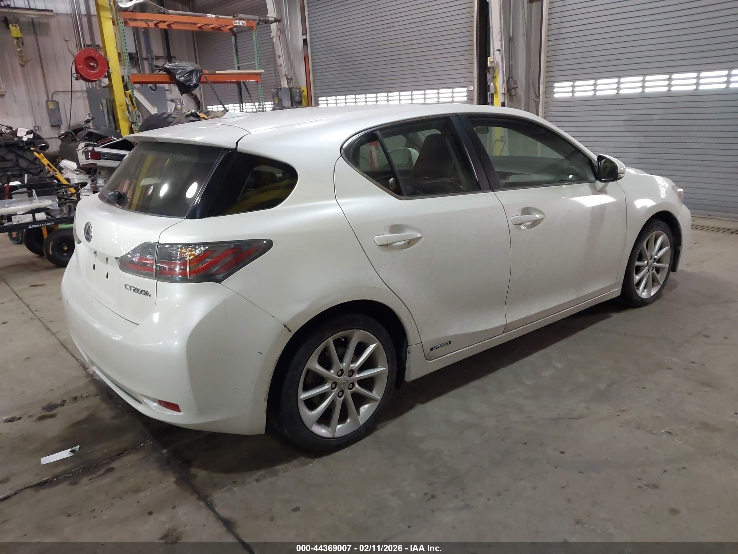 2013 Lexus Ct 200h   White vin: JTHKD5BHXD2171005