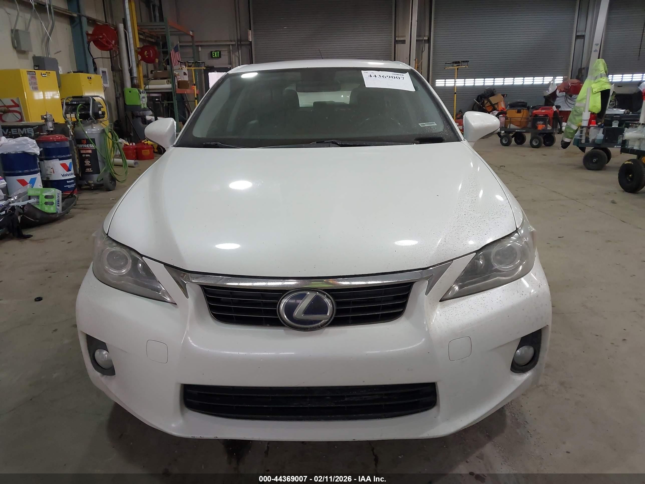 2013 Lexus Ct 200h   White vin: JTHKD5BHXD2171005