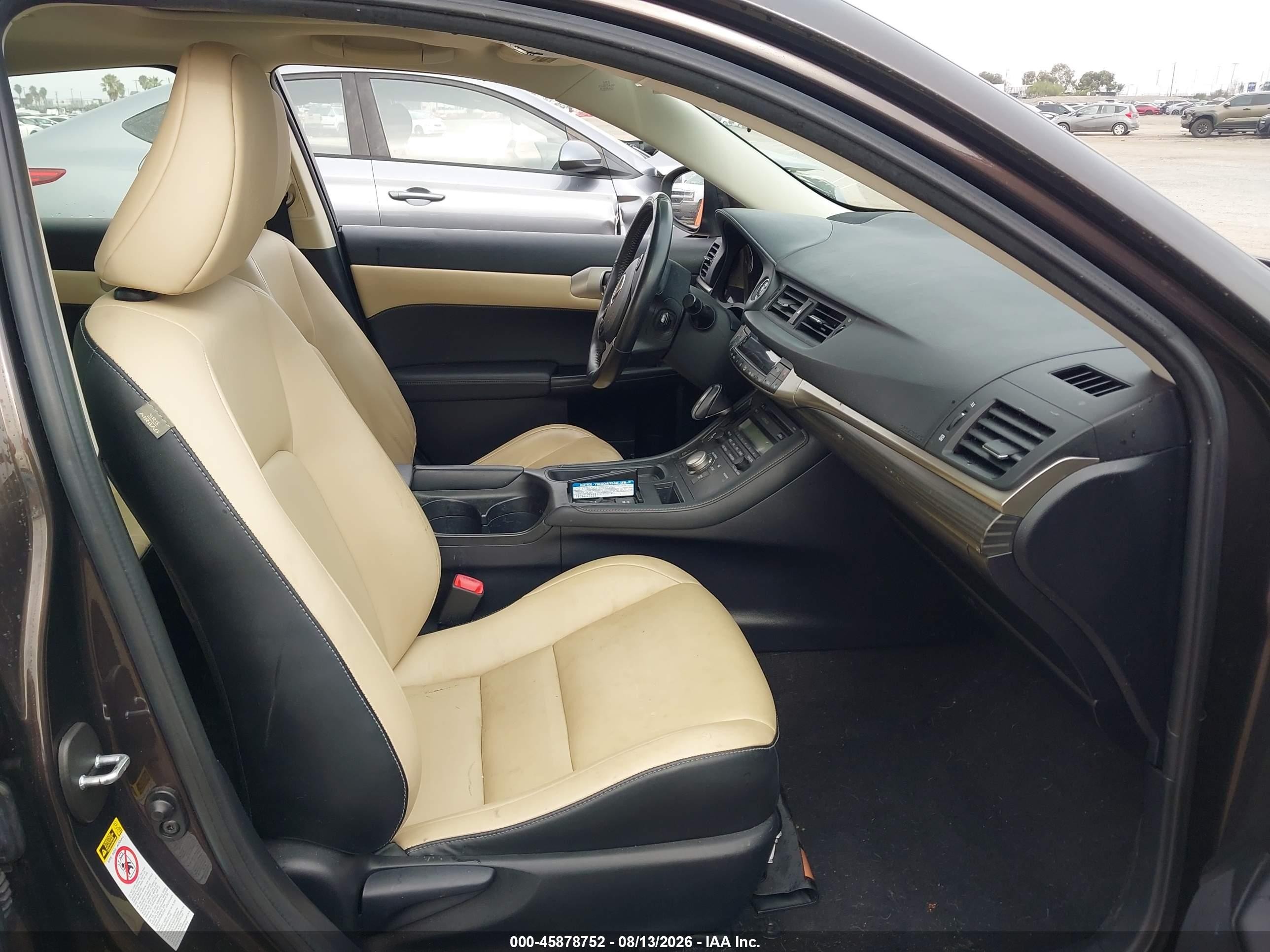 2014 Lexus Ct 200h   Черный vin: JTHKD5BHXE2178036