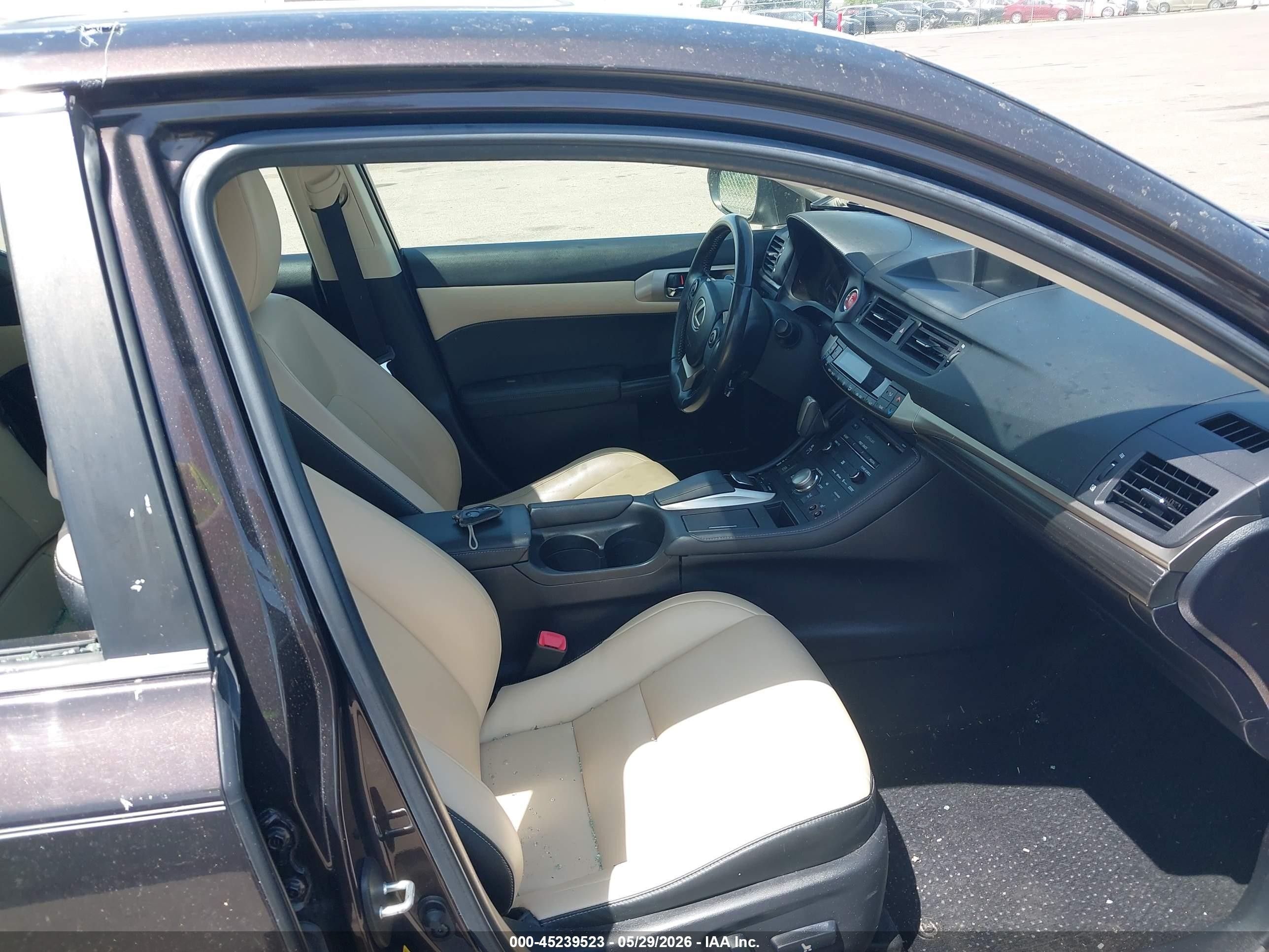 2014 Lexus Ct 200h   Brown vin: JTHKD5BHXE2194382