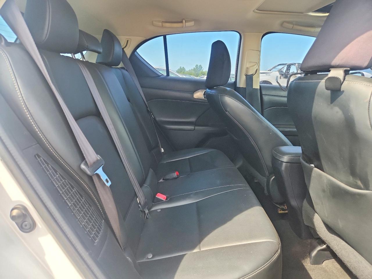2015 Lexus Ct 200 Белый vin: JTHKD5BHXF2214339