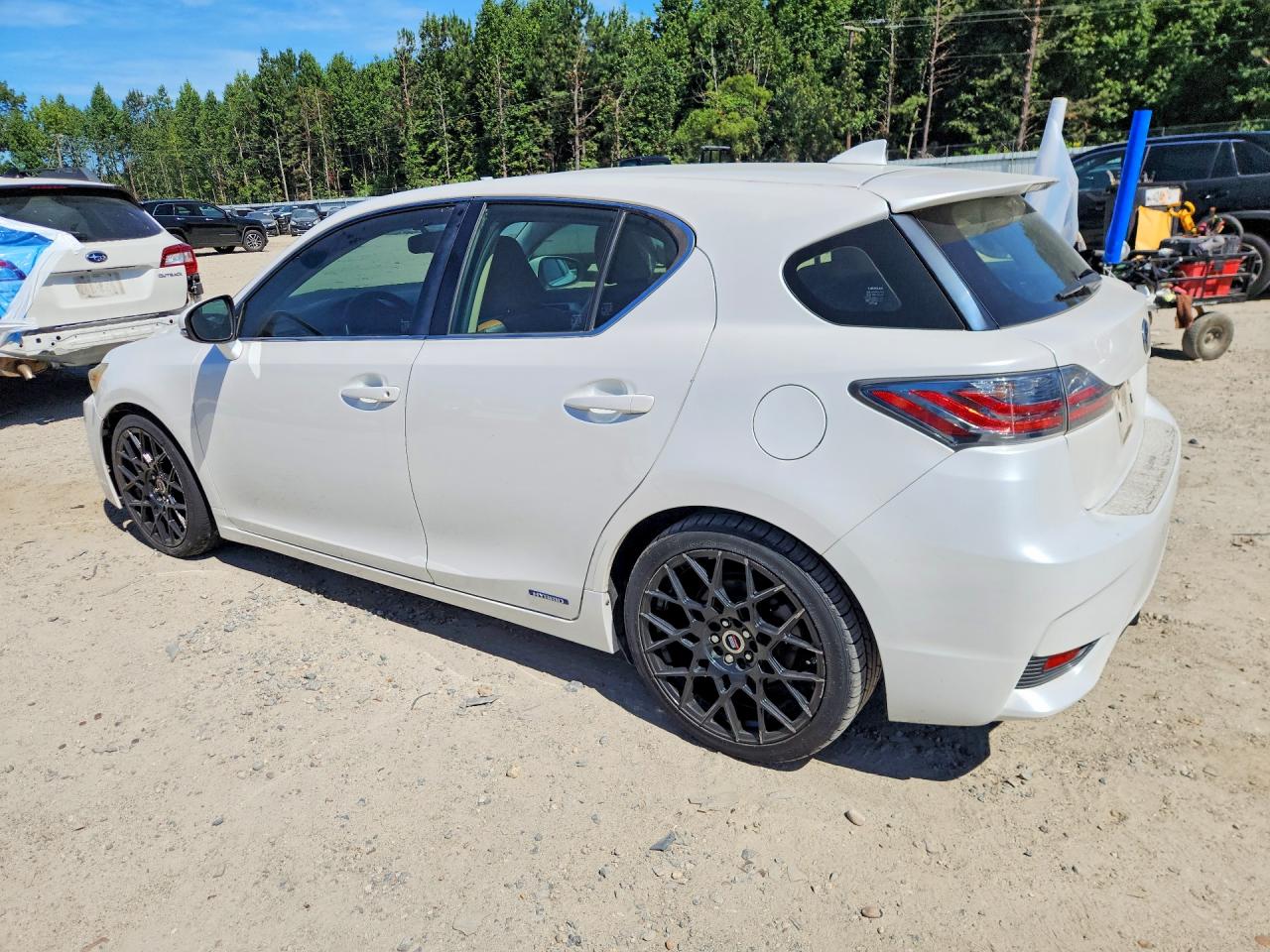 2015 Lexus Ct 200 White vin: JTHKD5BHXF2226054