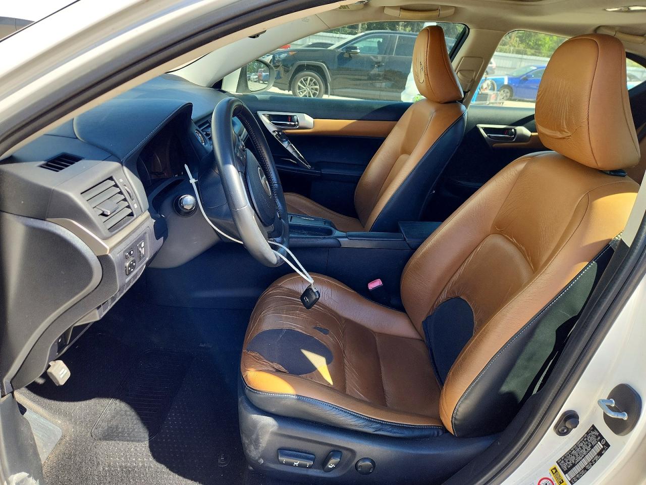 2015 Lexus Ct 200 White vin: JTHKD5BHXF2226054