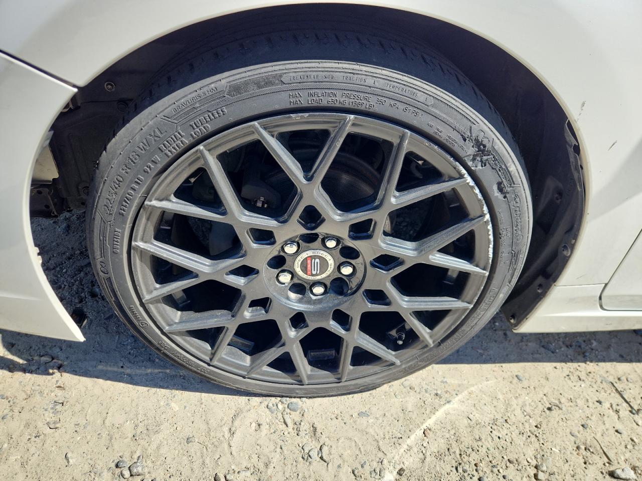 2015 Lexus Ct 200 White vin: JTHKD5BHXF2226054 Damage: Left Front Wheel, Curb Rash, > 12 Inches