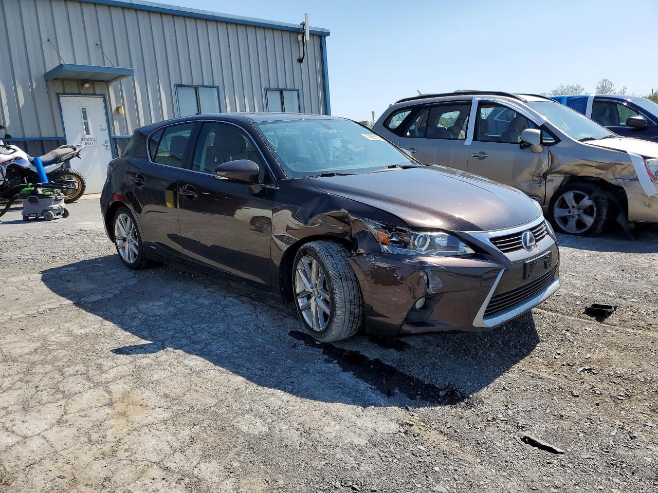 2015 Lexus Ct 200 Brown vin: JTHKD5BHXF2237345