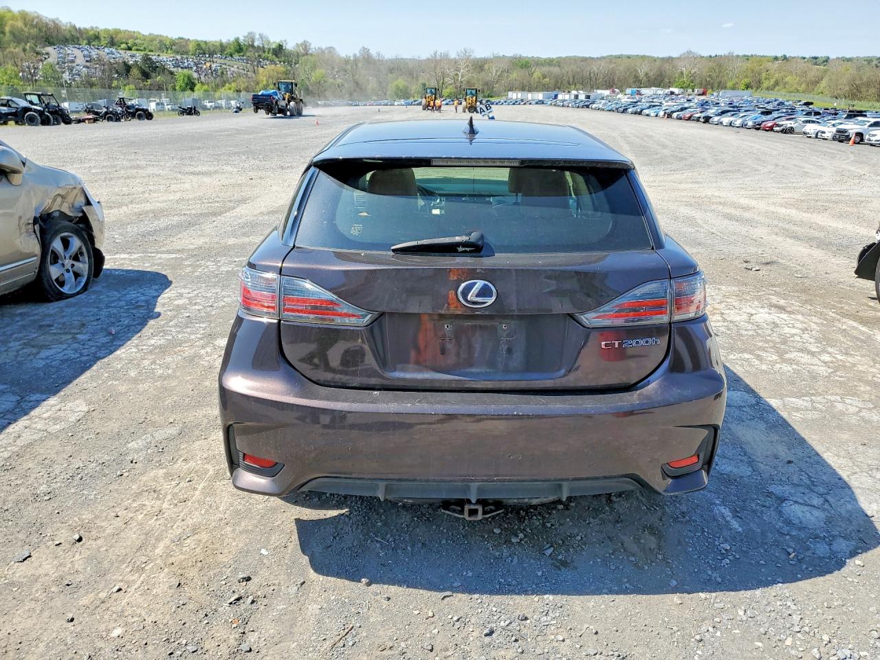 2015 Lexus Ct 200 Brown vin: JTHKD5BHXF2237345