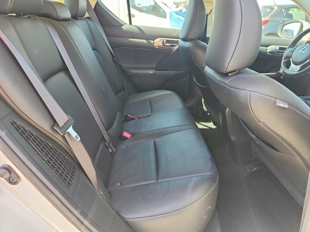 2015 Lexus Ct 200 Белый vin: JTHKD5BHXF2237376