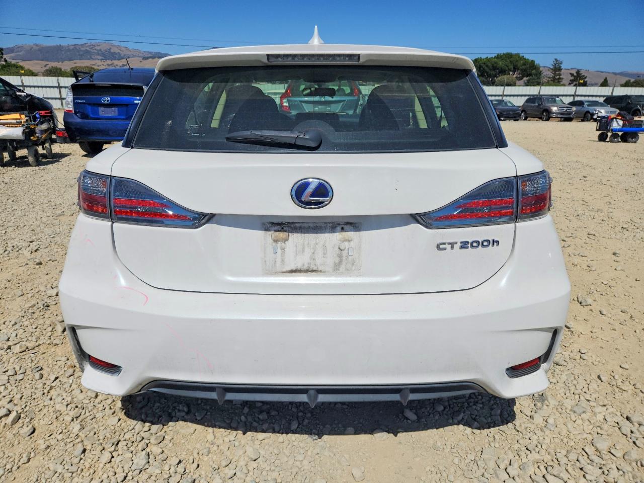 2015 Lexus Ct 200 Белый vin: JTHKD5BHXF2237376