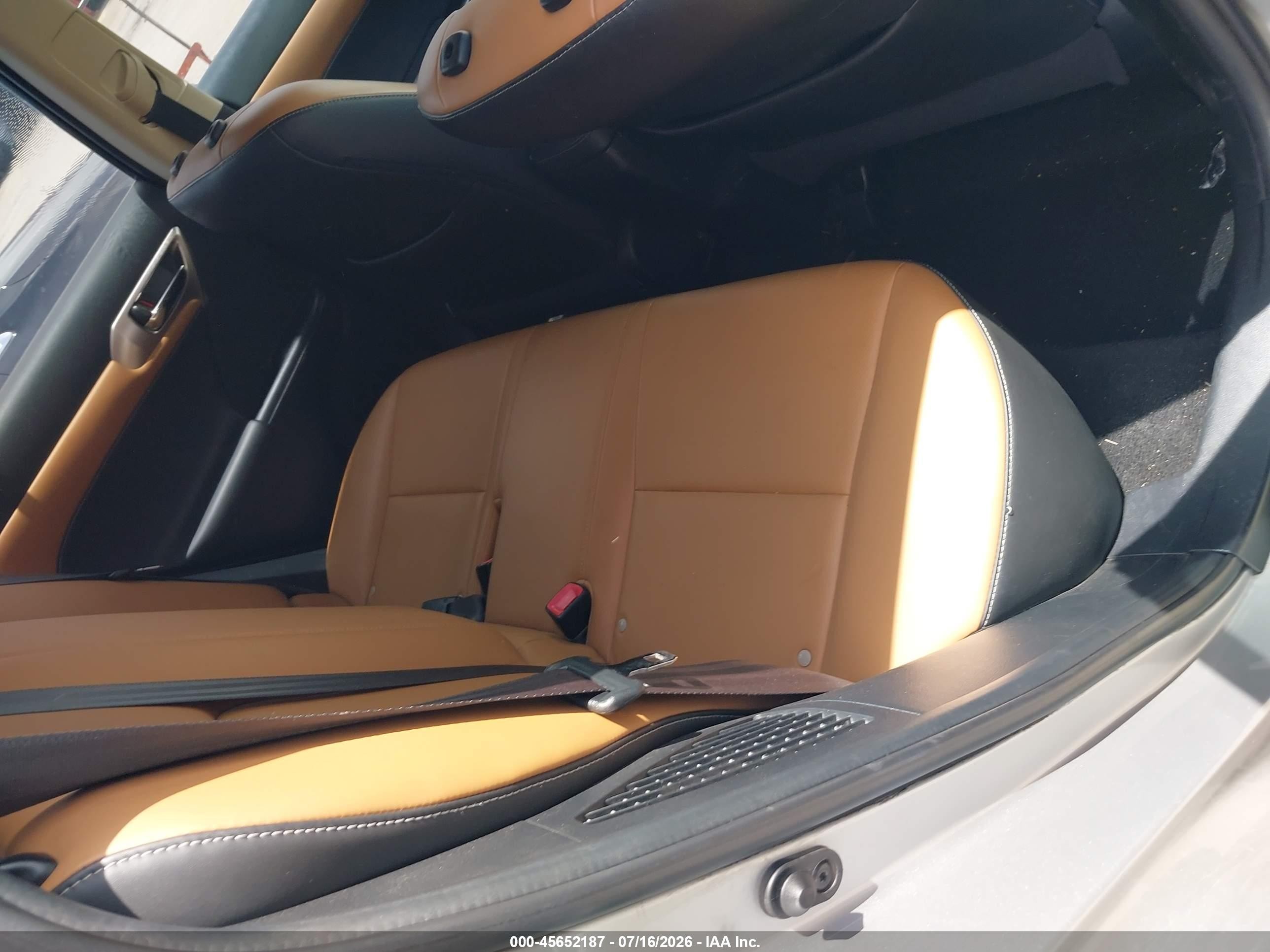 2015 Lexus Ct 200h   Silver vin: JTHKD5BHXF2245459