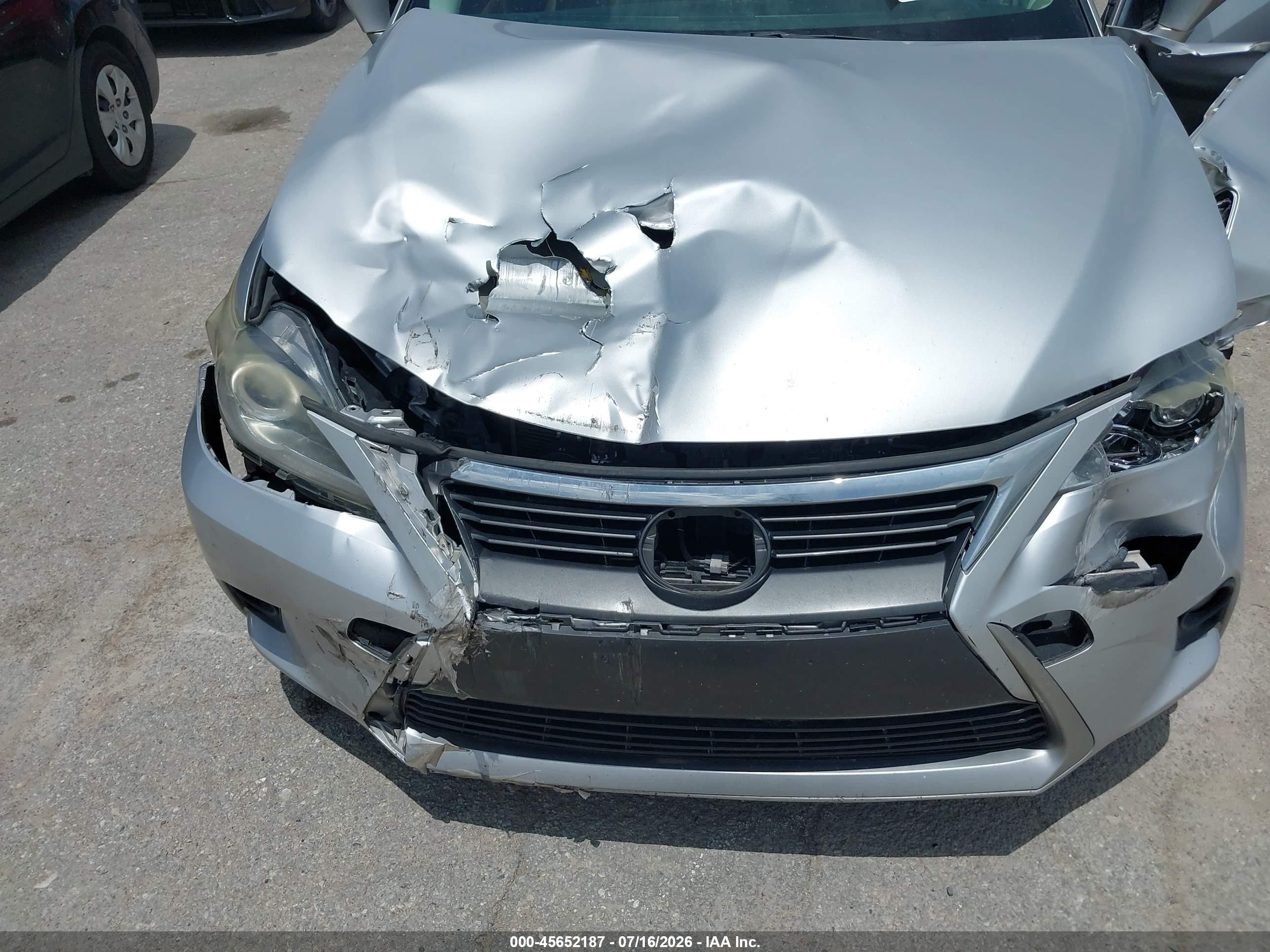 2015 Lexus Ct 200h   Silver vin: JTHKD5BHXF2245459