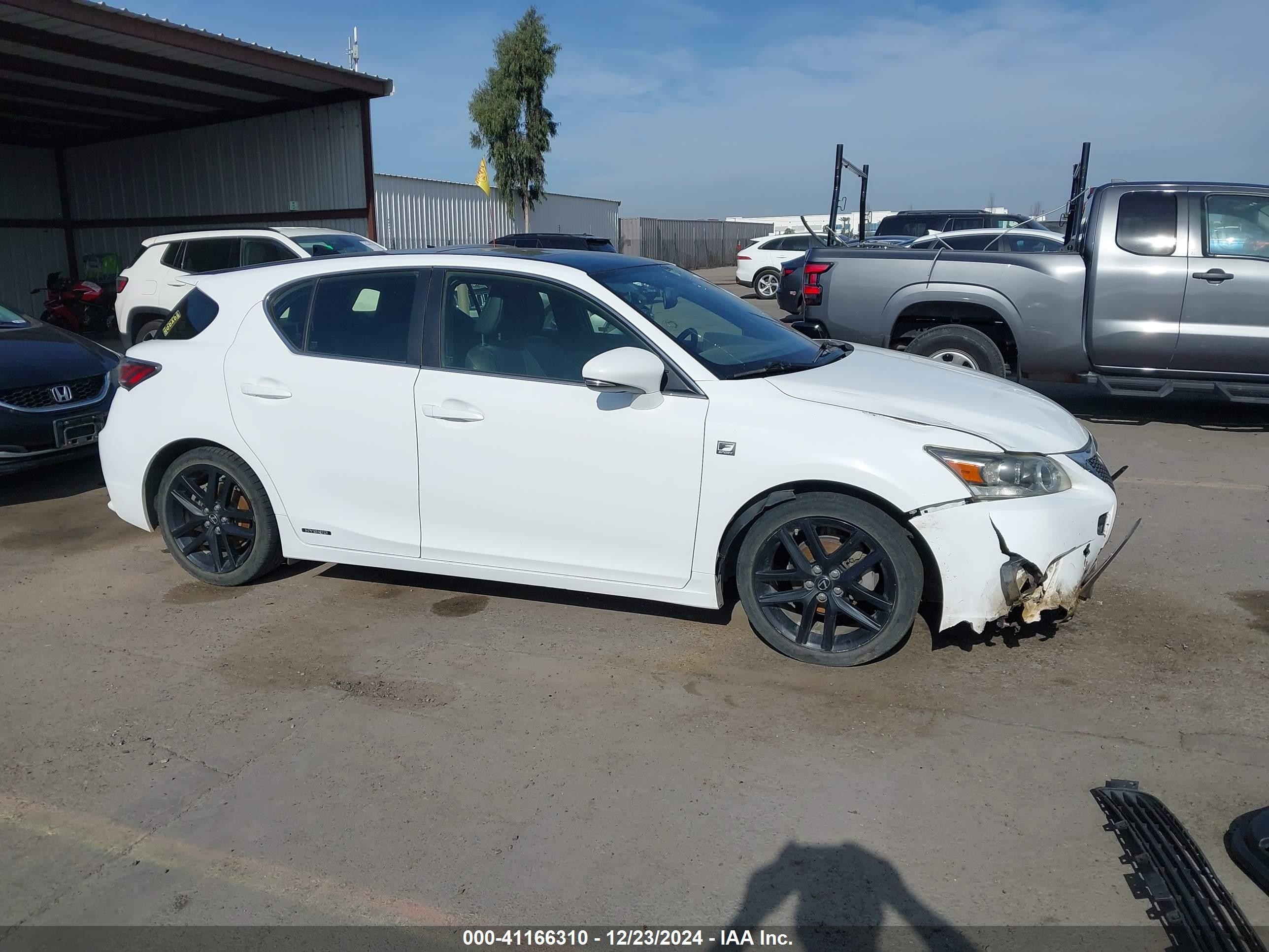 2015 Lexus Ct 200h   White vin: JTHKD5BHXF2249690