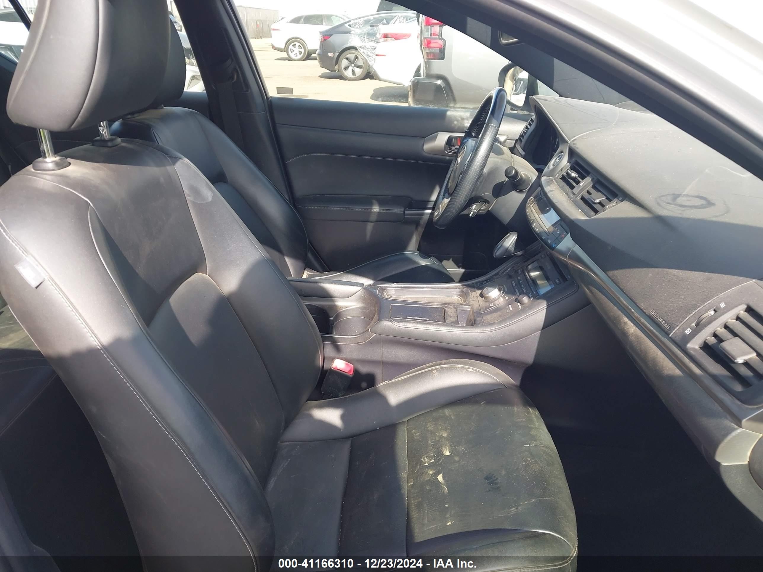 2015 Lexus Ct 200h   White vin: JTHKD5BHXF2249690