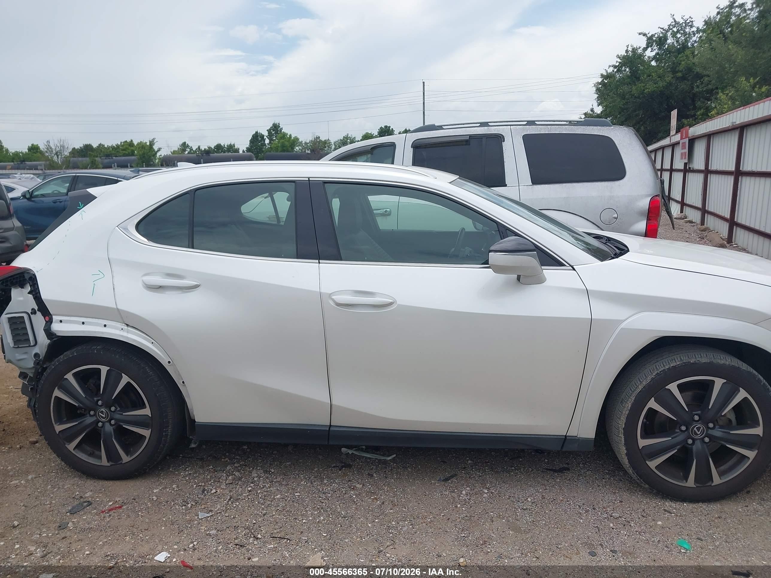 2022 Lexus Ux 200 White vin: JTHP3JBH3N2049816