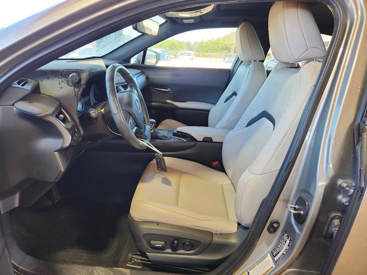 2022 Lexus Ux 200 Base Brown vin: JTHP3JBH9N2056530