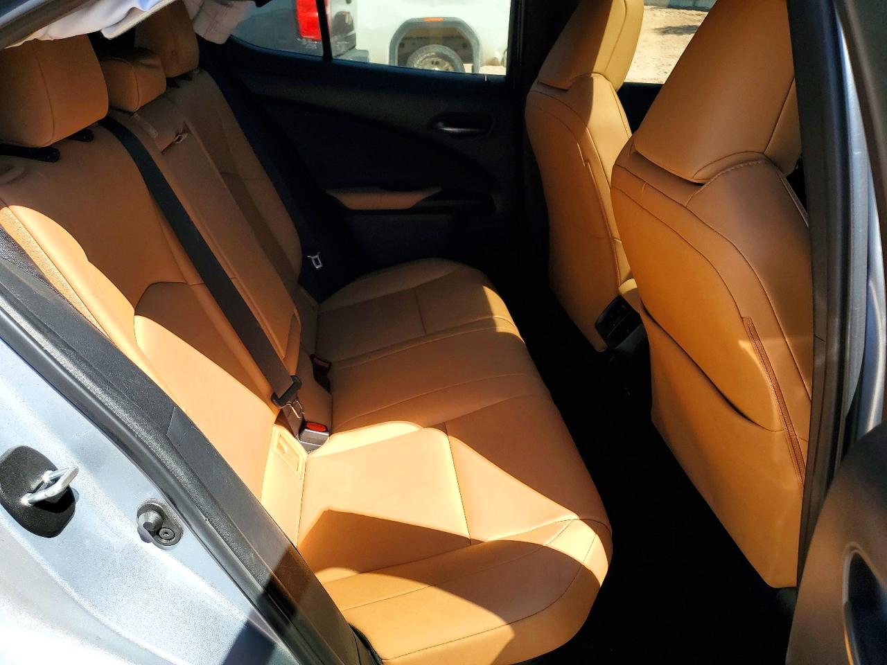 2024 Lexus Ux 250h Premium Silver vin: JTHP6JBH2R2181947