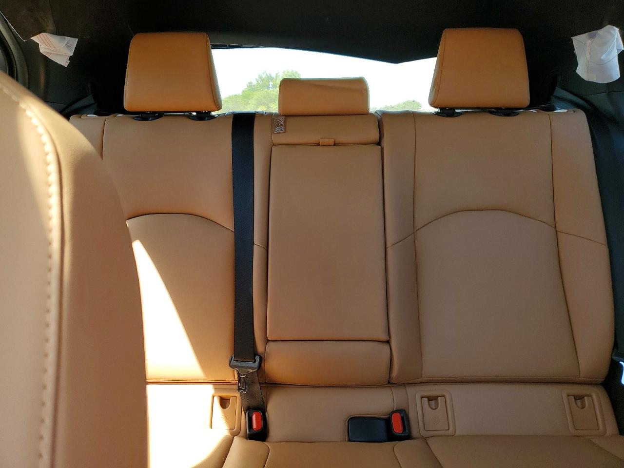 2024 Lexus Ux 250h Premium Silver vin: JTHP6JBH2R2181947