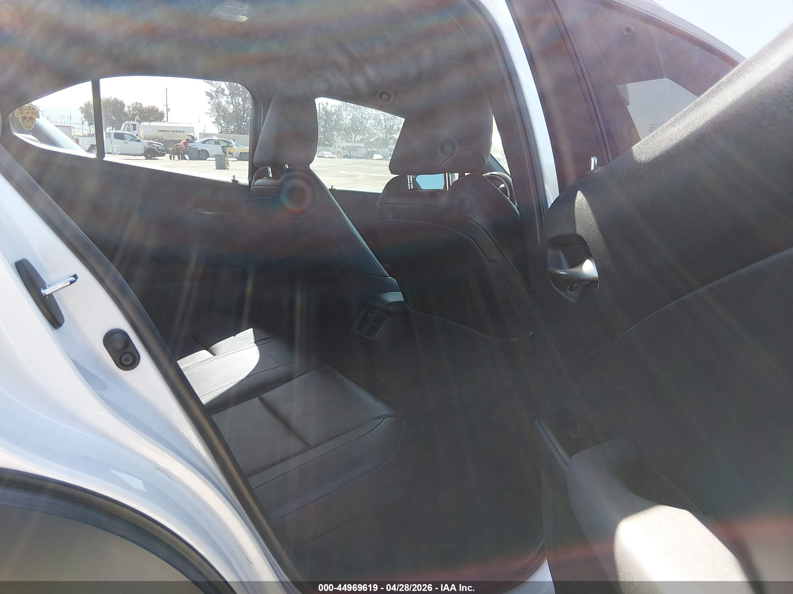 2021 Lexus Ux 250h   White vin: JTHP9JBH4M2042077