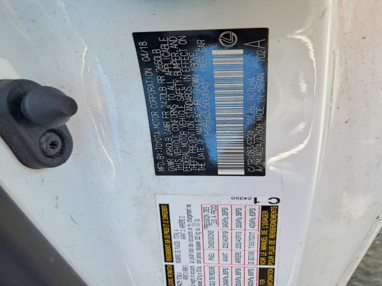 2018 Lexus Rc 300 White vin: JTHS85BC3J5004343