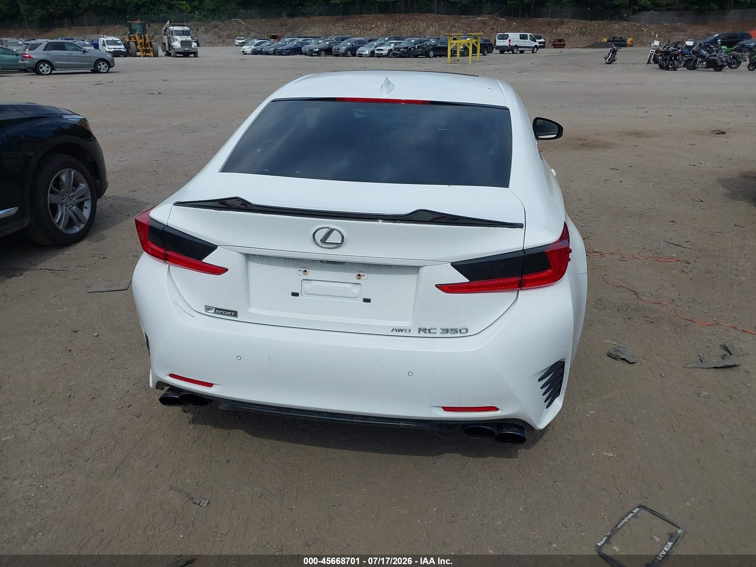 2015 Lexus Rc 350   Белый vin: JTHSE5BC2F5002888