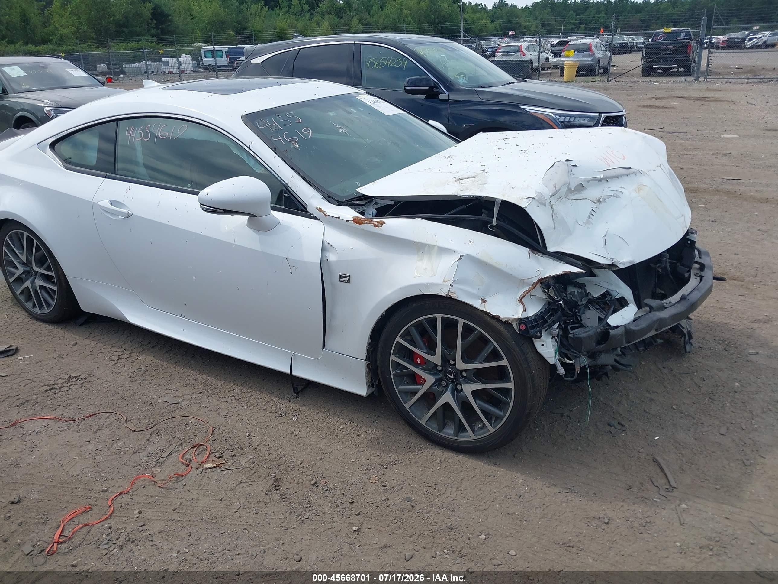 2015 Lexus Rc 350   Белый vin: JTHSE5BC2F5002888