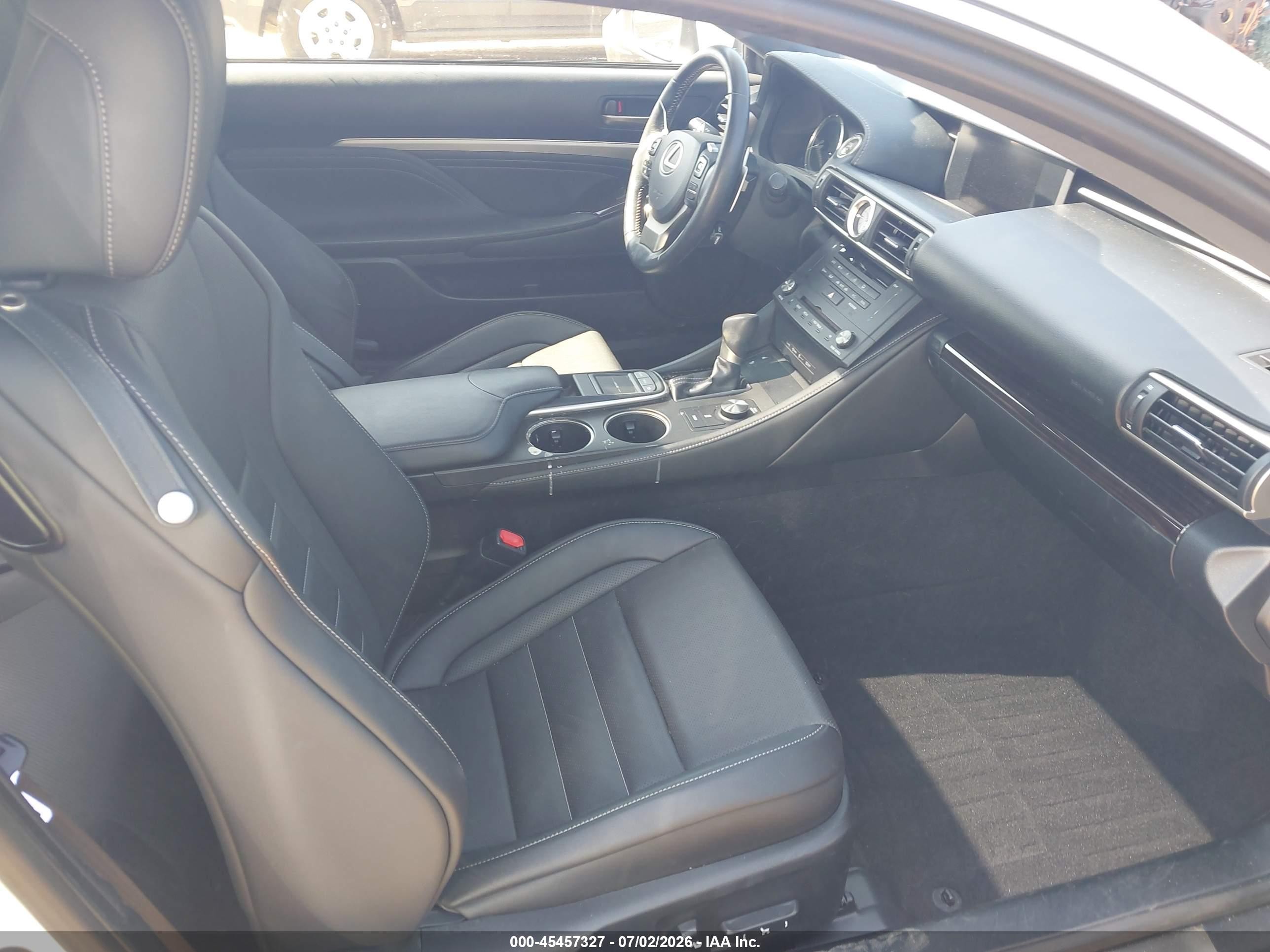 2015 Lexus Rc 350   White vin: JTHSE5BCXF5002640