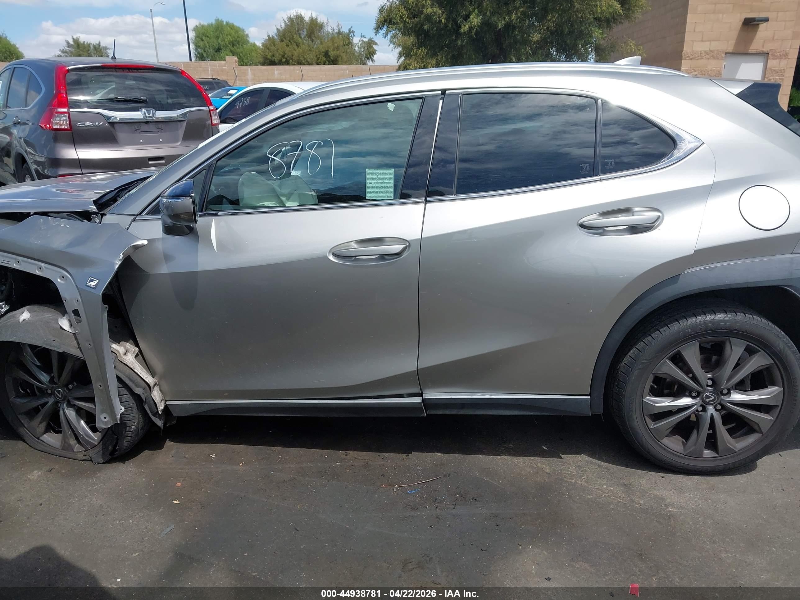 2019 Lexus Ux 200 F Sport Silver vin: JTHY3JBH2K2014605