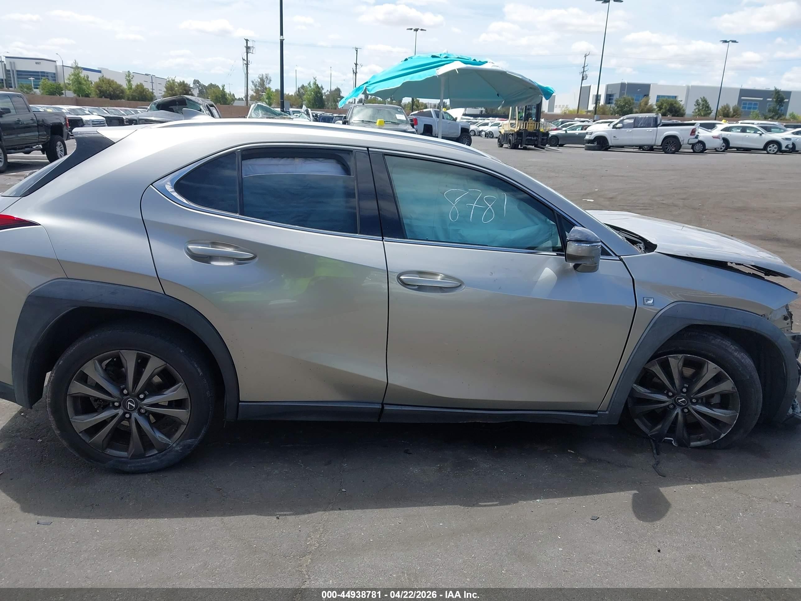 2019 Lexus Ux 200 F Sport Silver vin: JTHY3JBH2K2014605