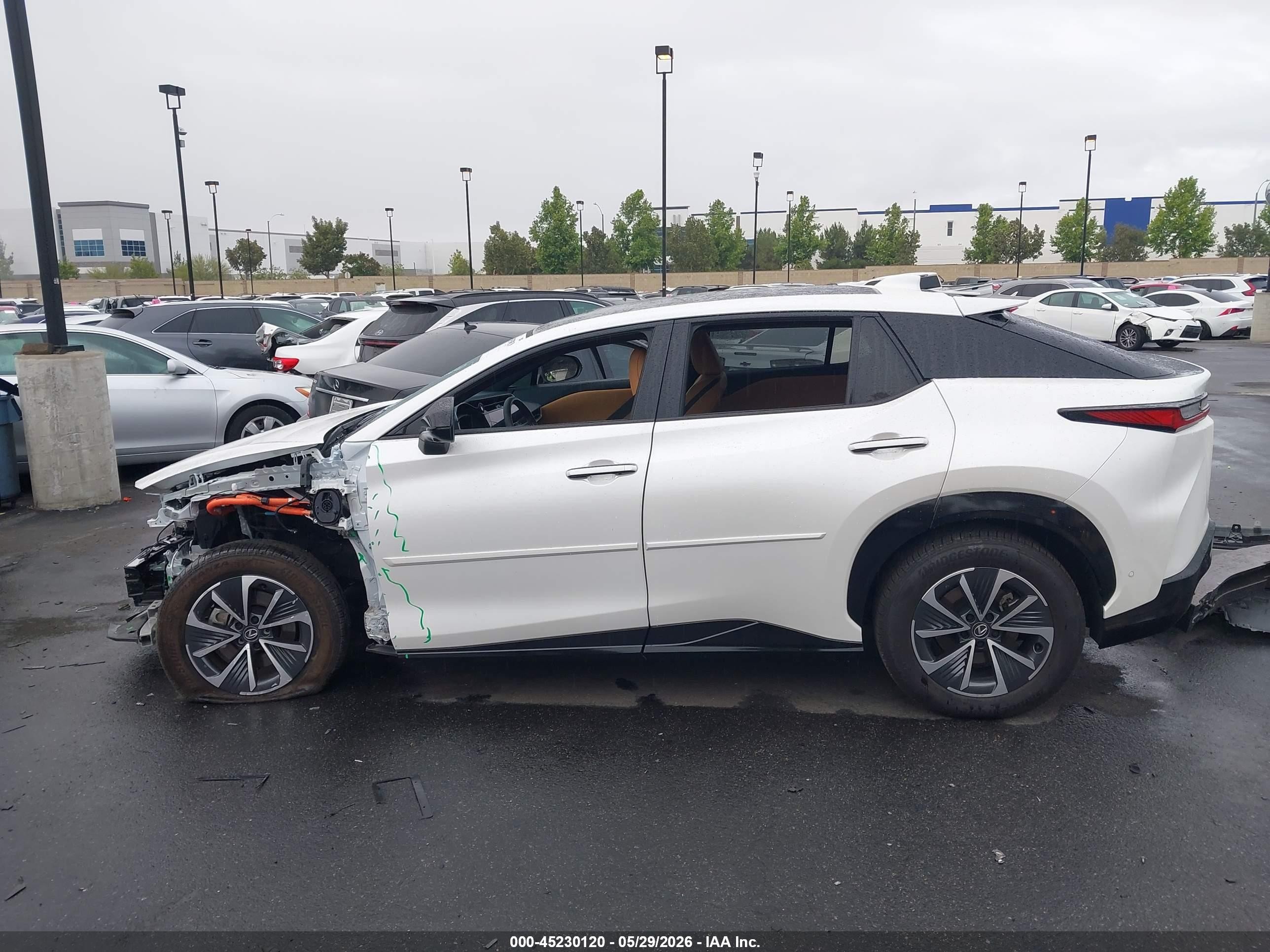 2025 Lexus Rz 450e Premium White vin: JTJAAAAB2SA028156