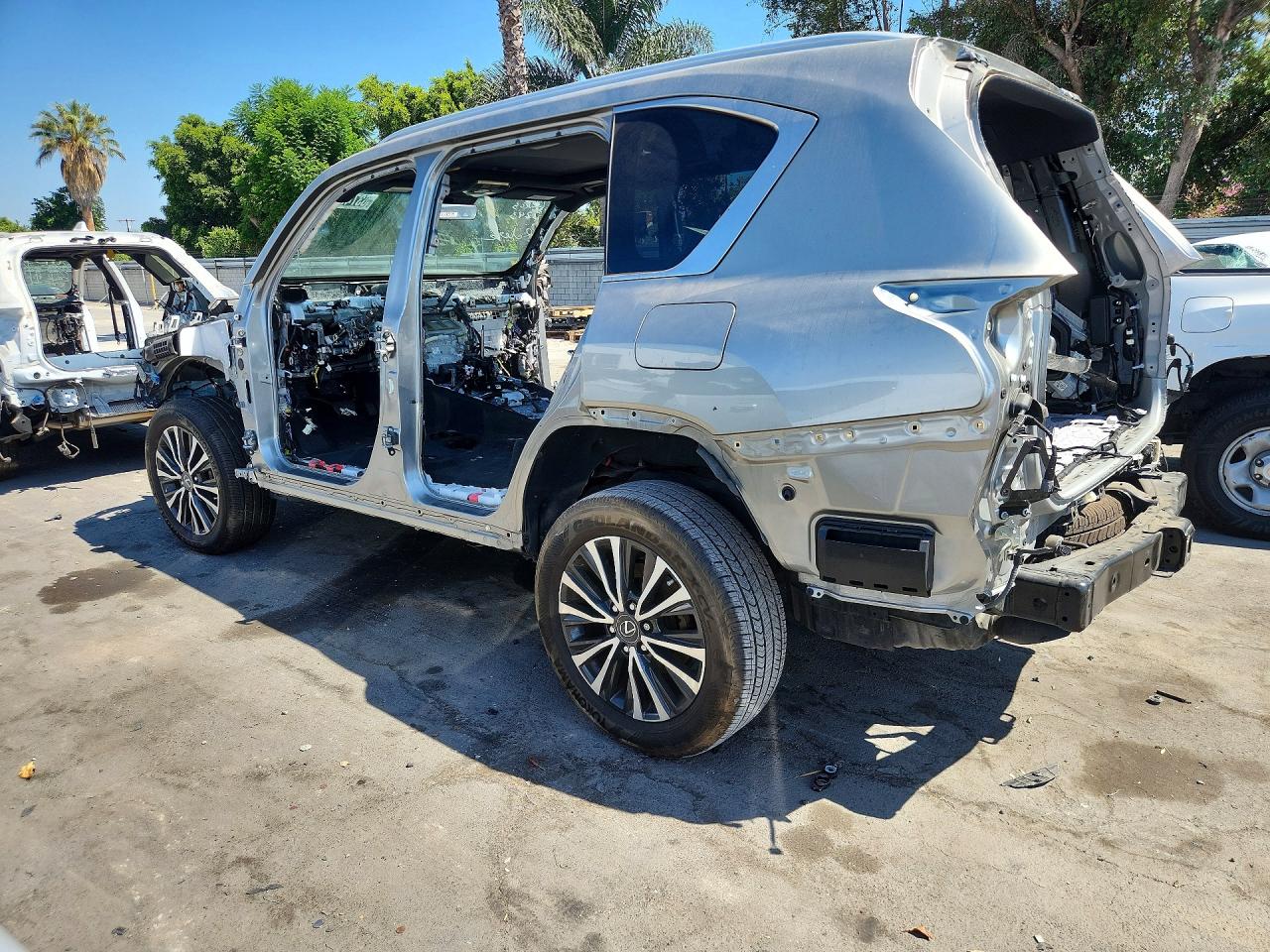 2024 Lexus Lx 600 Premium Gray vin: JTJAB7CX0R4062243