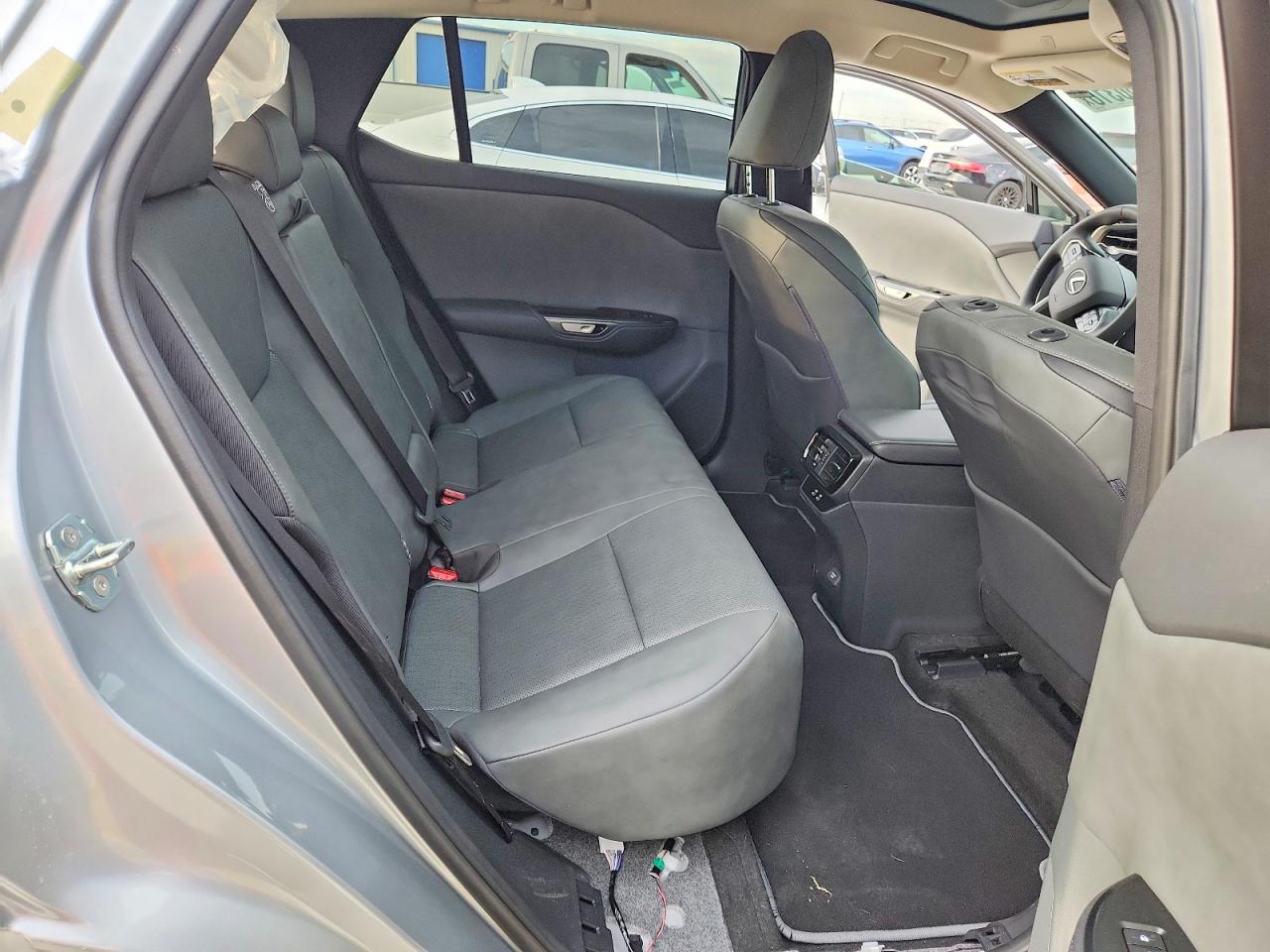2025 Lexus Rz 300e Premium Серебряный vin: JTJABABB2SA012292