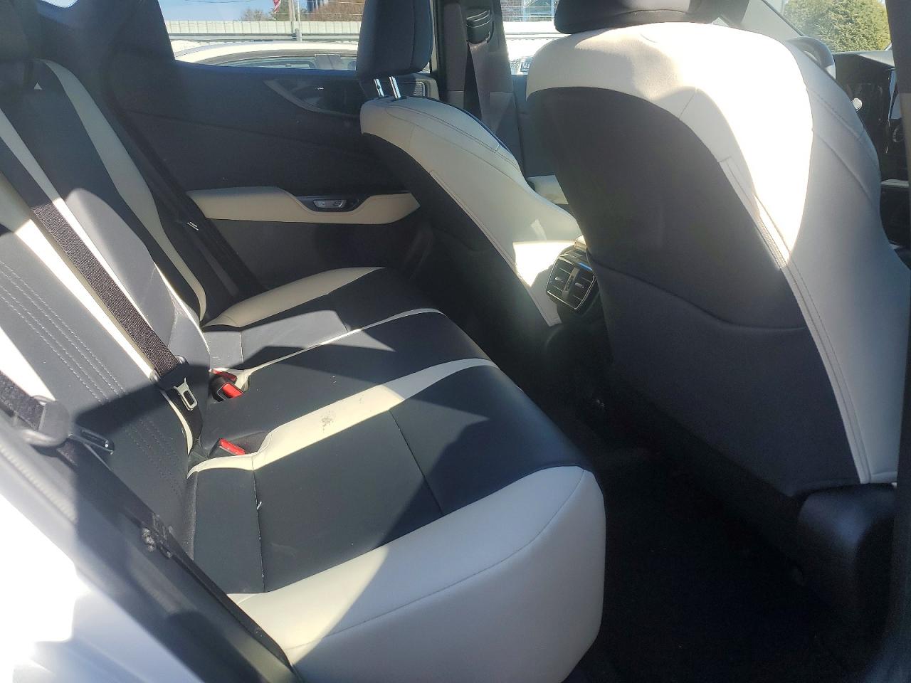 2022 Lexus Nx 350 Base Белый vin: JTJAGCEZ1N5000847
