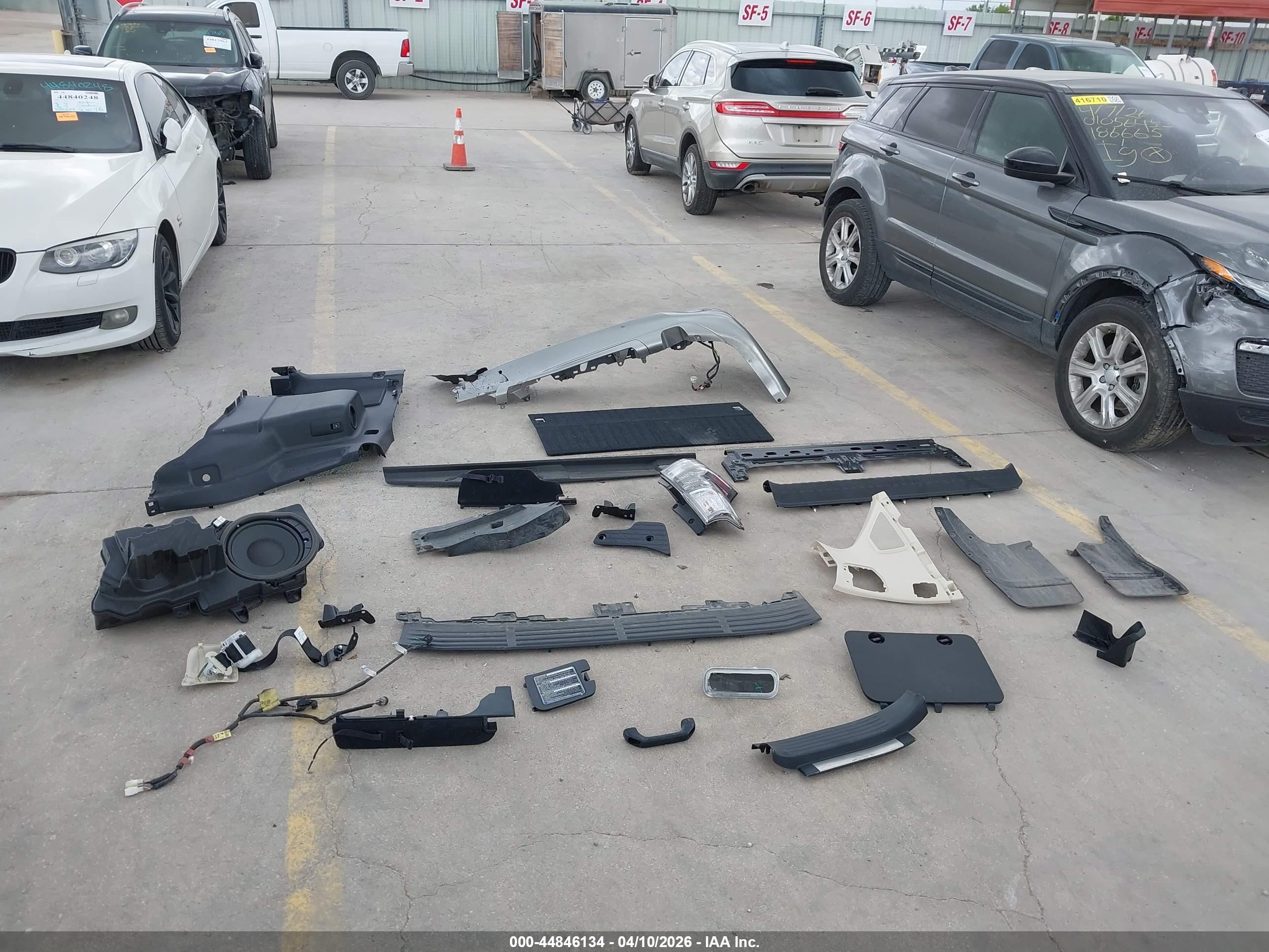 2022 Lexus Gx 460 Premium Серебряный vin: JTJAM7BX4N5336284