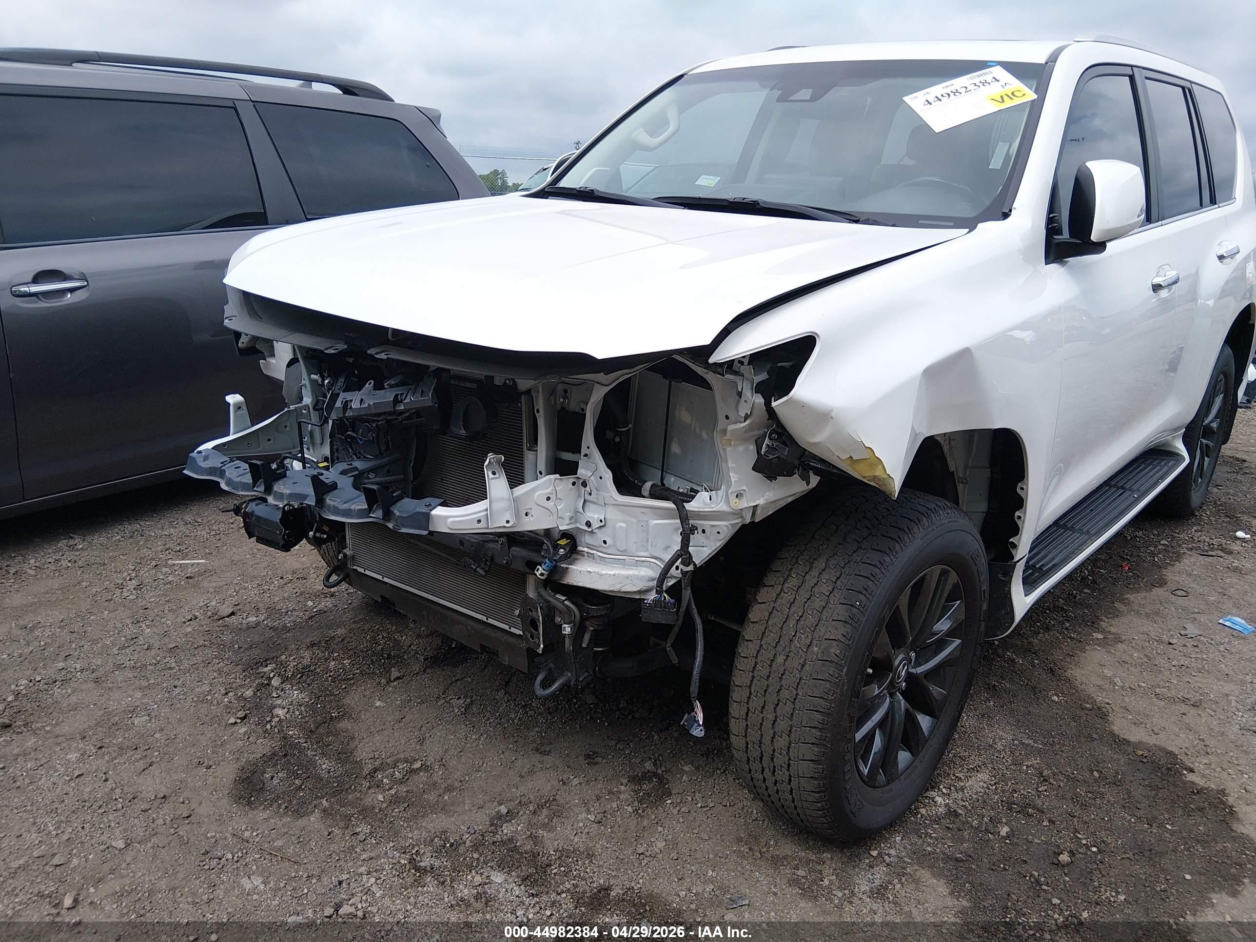2023 Lexus Gx 460 Premium White vin: JTJAM7BX4P5370423