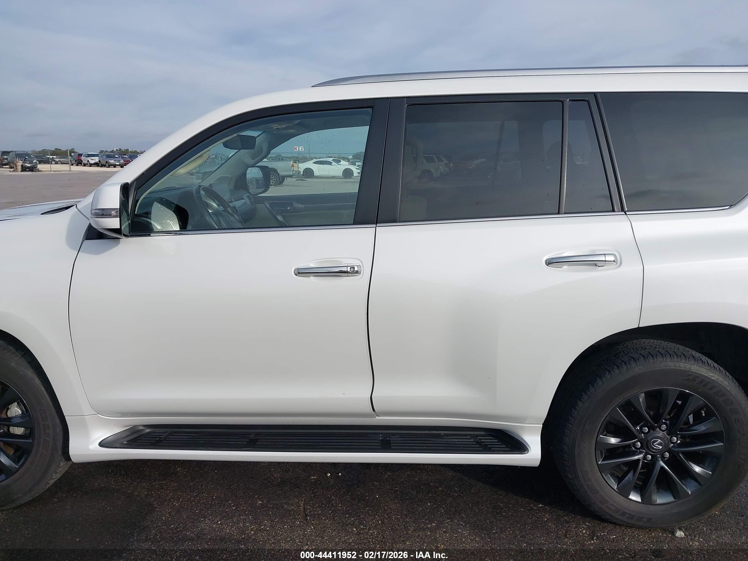2022 Lexus Gx 460 Premium White vin: JTJAM7BX6N5330549