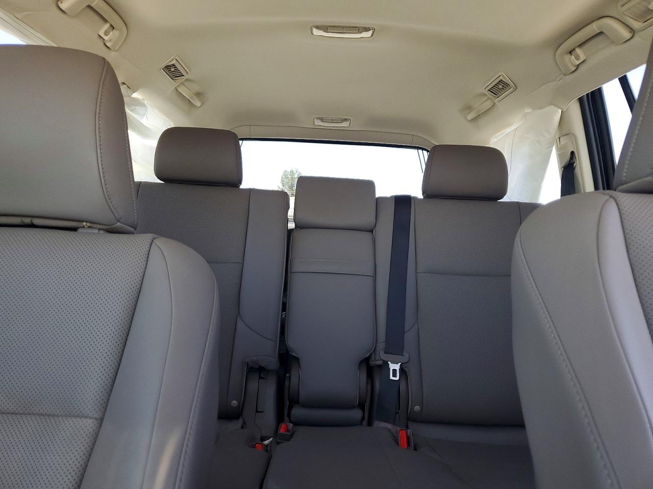 2023 Lexus Gx 460 Белый vin: JTJAM7BX9P5340219