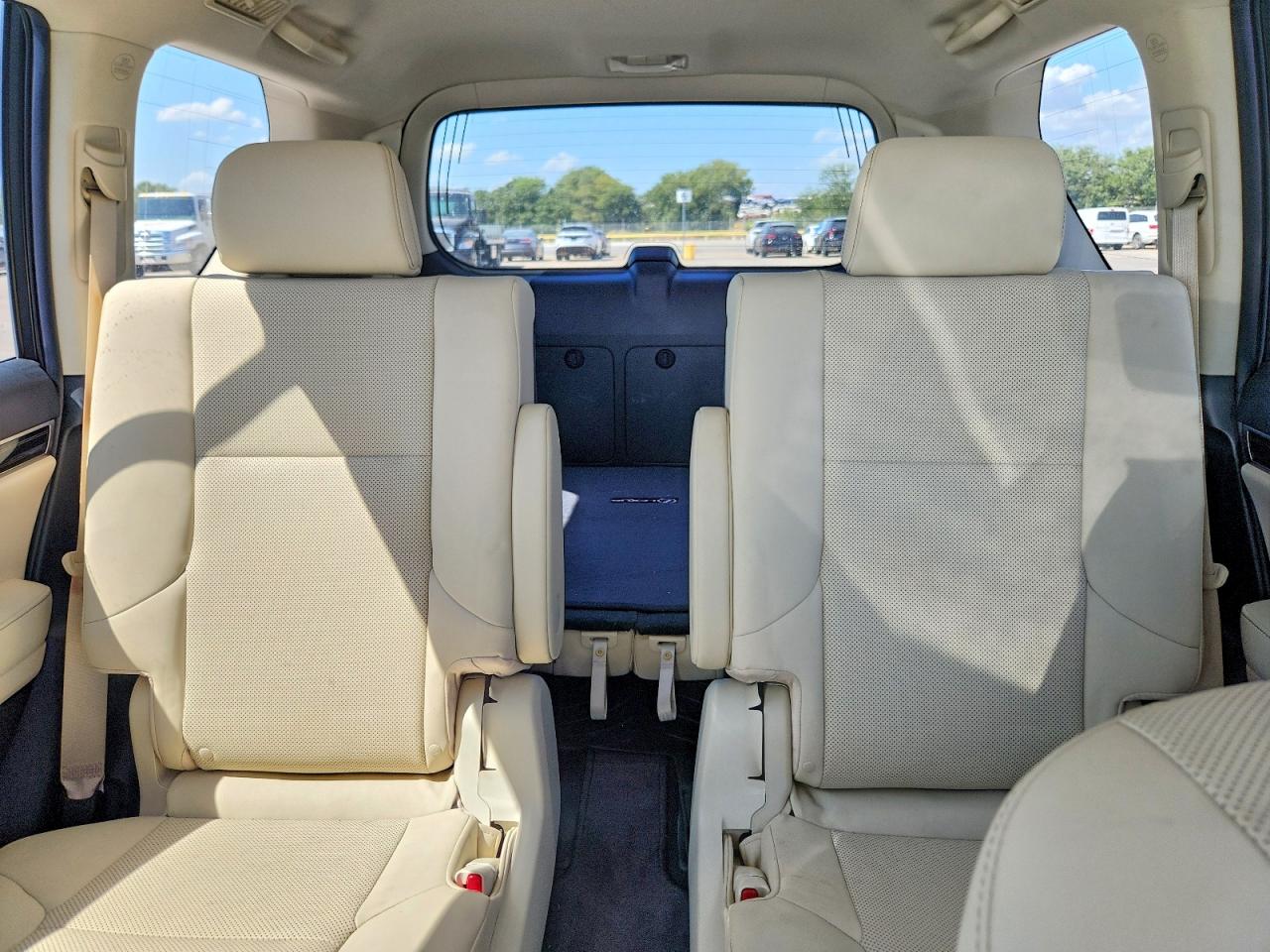 2023 Lexus Gx 460 White vin: JTJAM7BX9P5356680