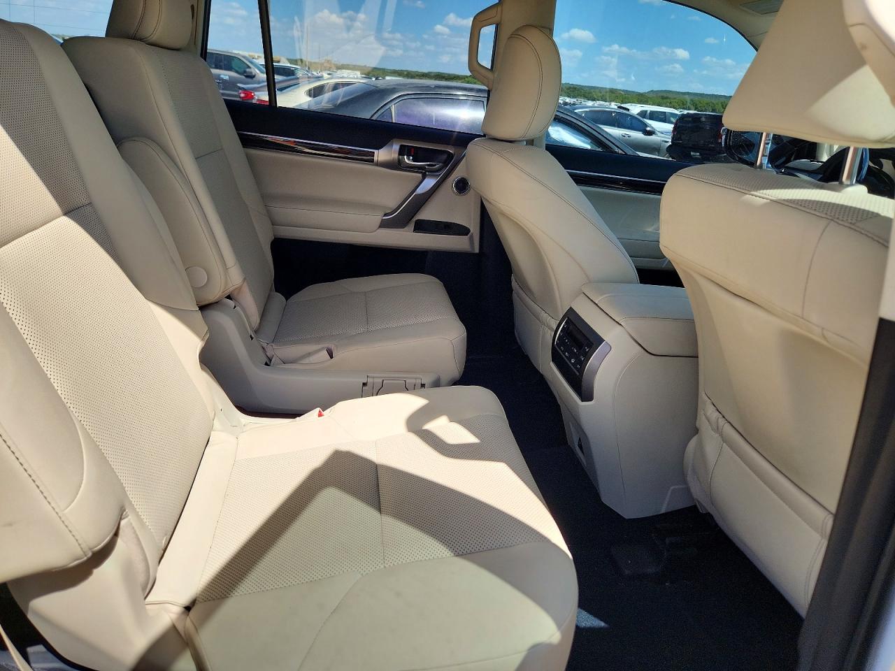 2023 Lexus Gx 460 White vin: JTJAM7BX9P5356680